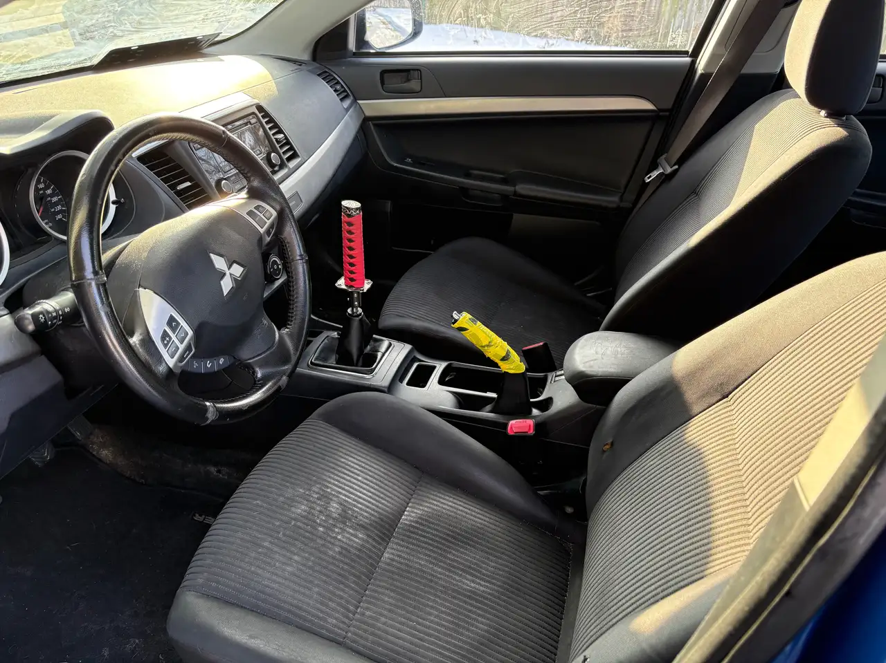 Mitsubishi Lancer снимка Mitsubishi Lancer