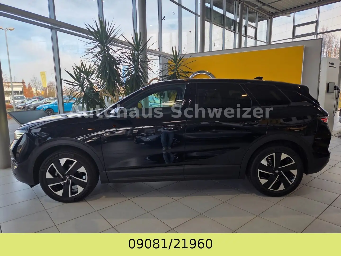Opel Grandland X Grandland 1.2 48V Mild-Hybrid Schwarz - 2
