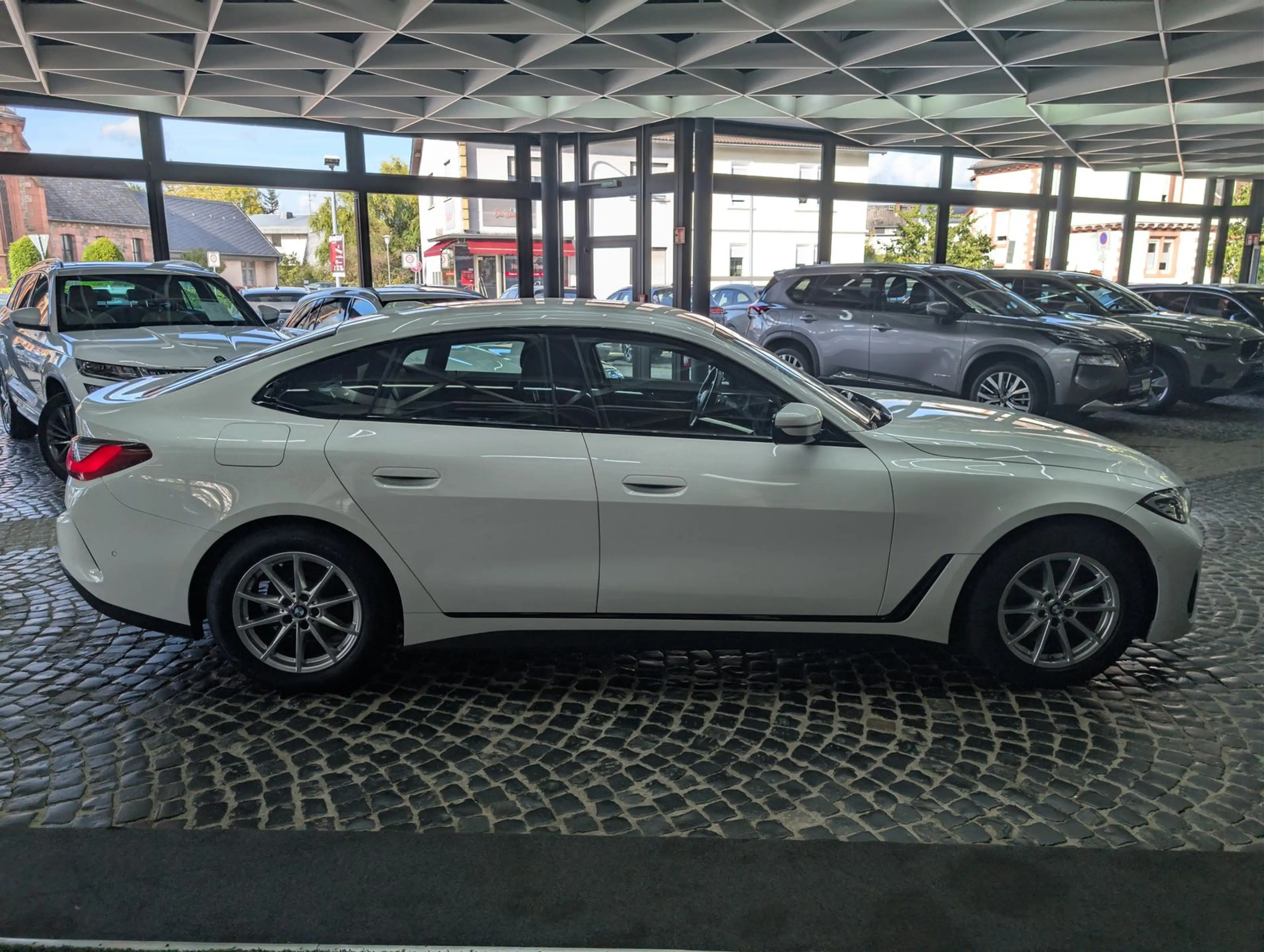 BMW 420 i Shadow H&K*AHK*LED*SHZ*KAM*LEDER*SHZ*SPORT — photo 9