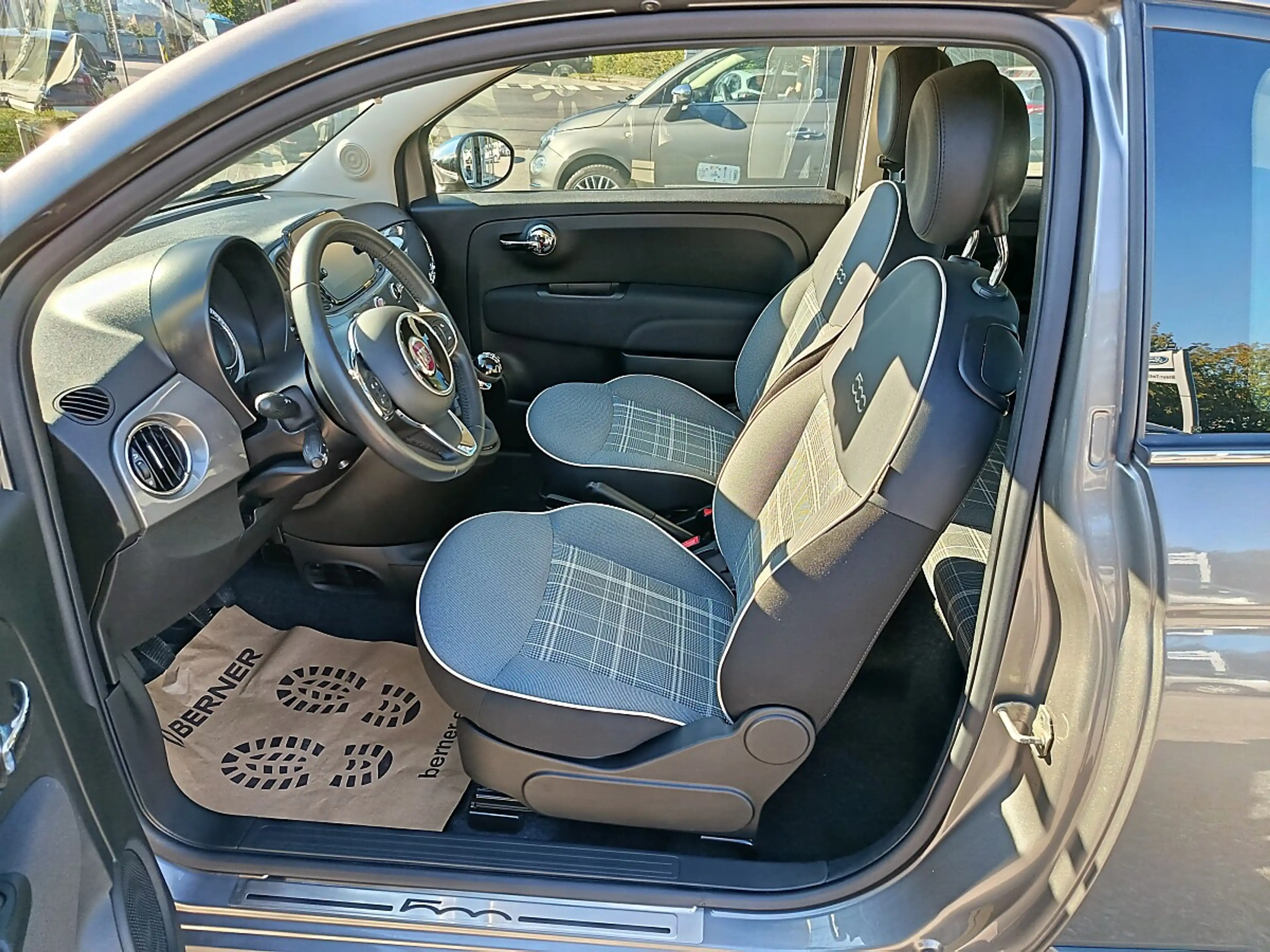 Fiat 500C ECO 1,2 69 Mirror 2.0 — photo 10