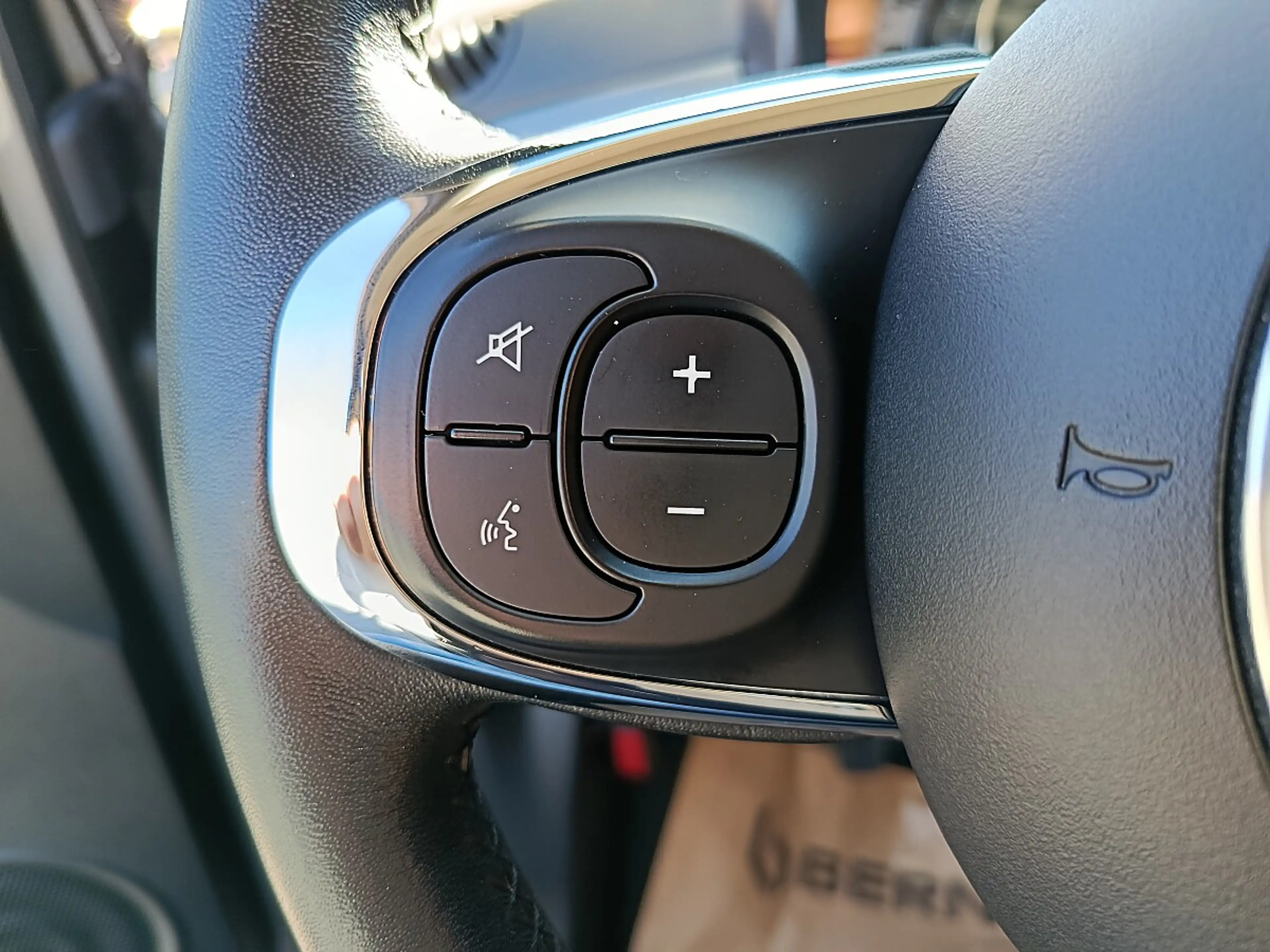 Fiat 500C ECO 1,2 69 Mirror 2.0 — photo 13