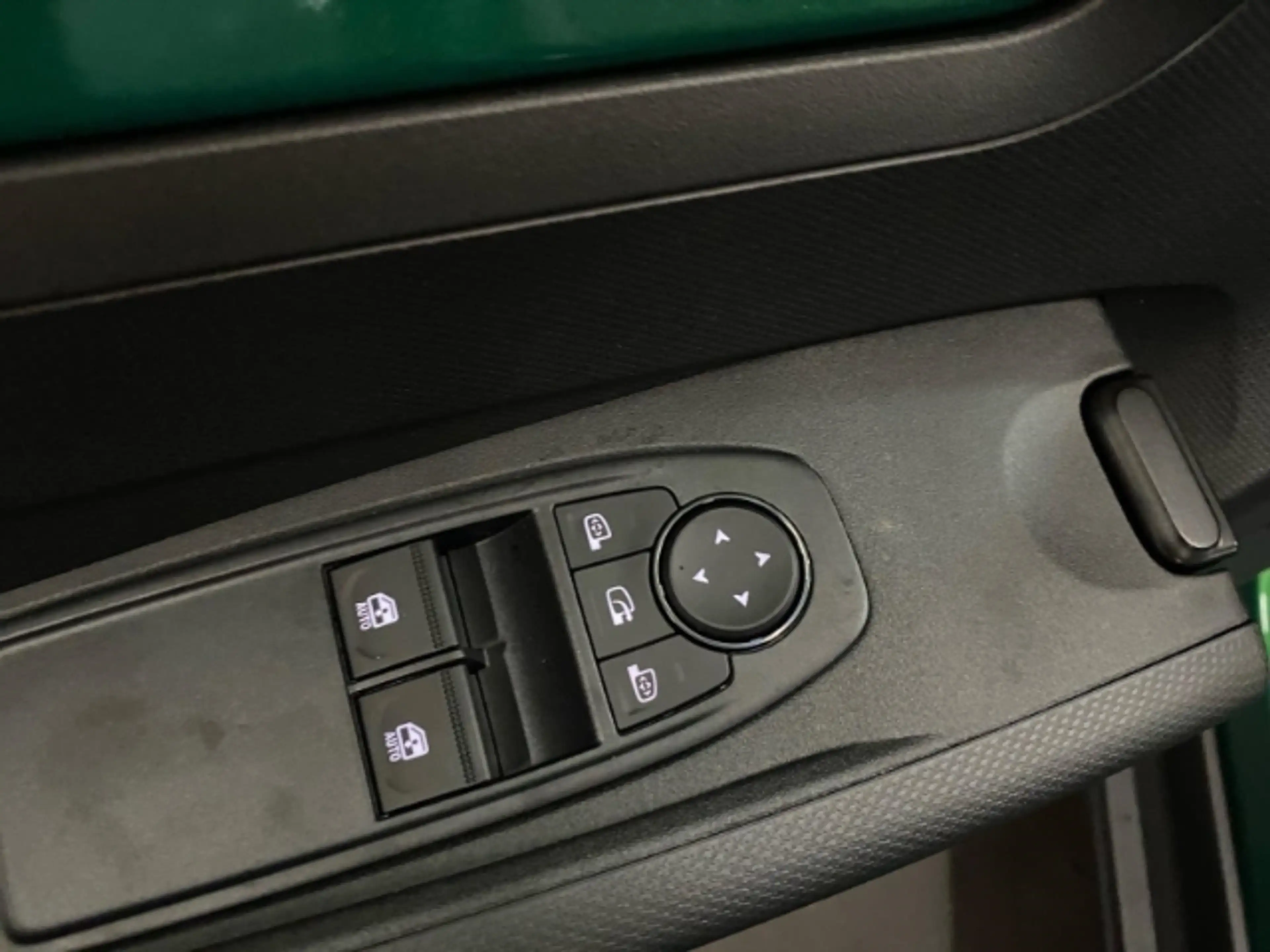 Renault Twingo E-Tech 60 kW E-TECH elektrisch Techno 80 Urban Ran — photo 14