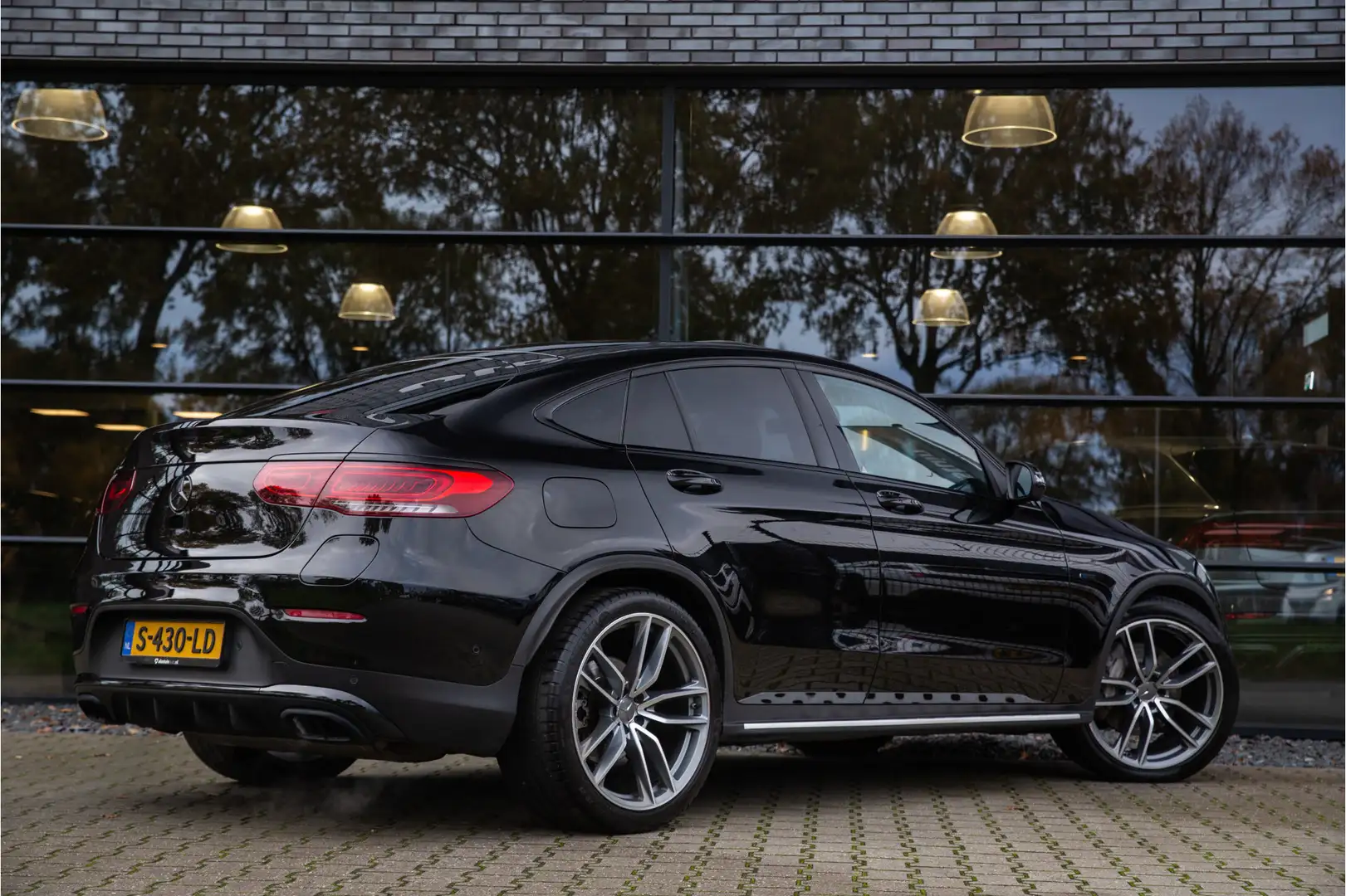 Mercedes-Benz GLC 300 Coupé 300e 4MATIC Premium , 360-graden camera, Bur Zwart - 2