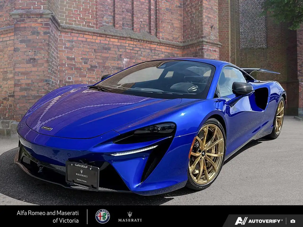 2023 McLaren Artura