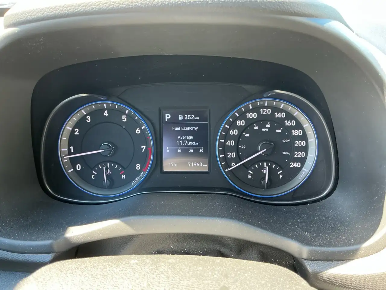 Hyundai KONA снимка Hyundai KONA