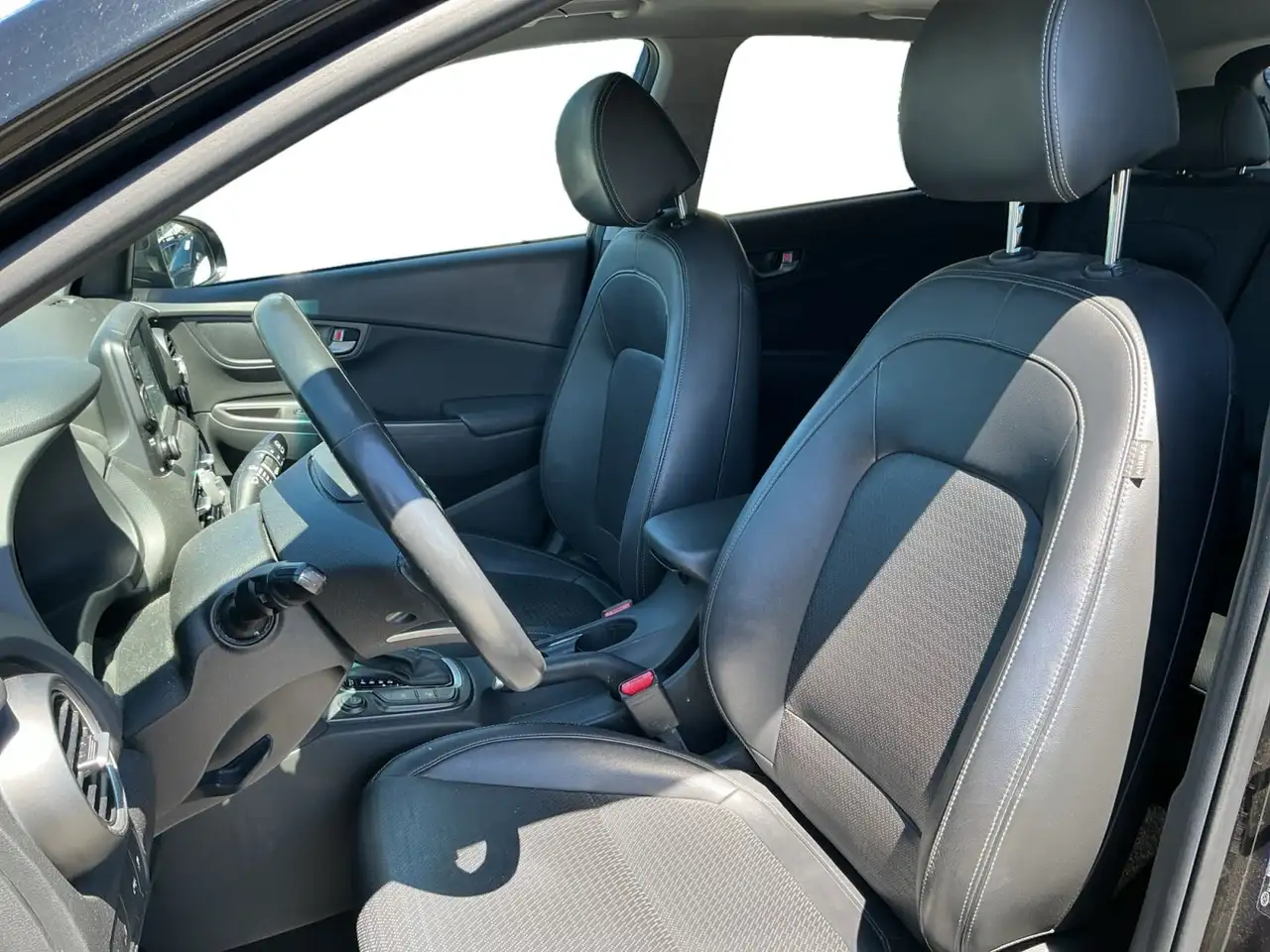 Hyundai KONA снимка Hyundai KONA