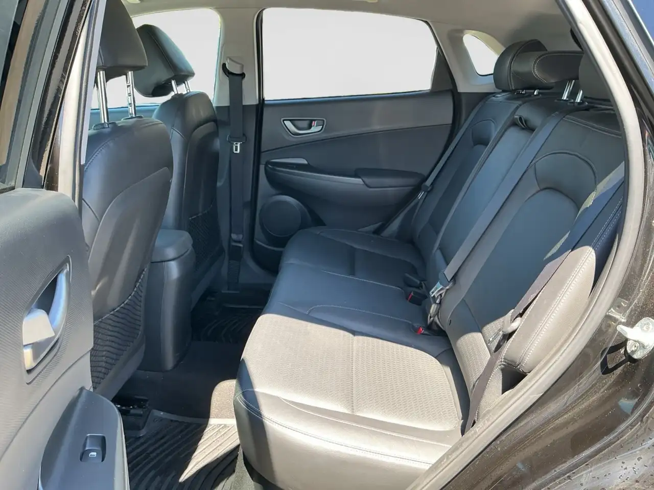 Hyundai KONA снимка Hyundai KONA