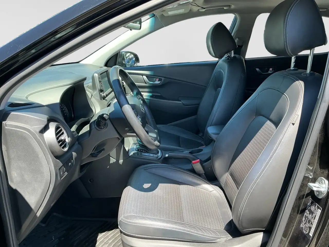 Hyundai KONA снимка Hyundai KONA
