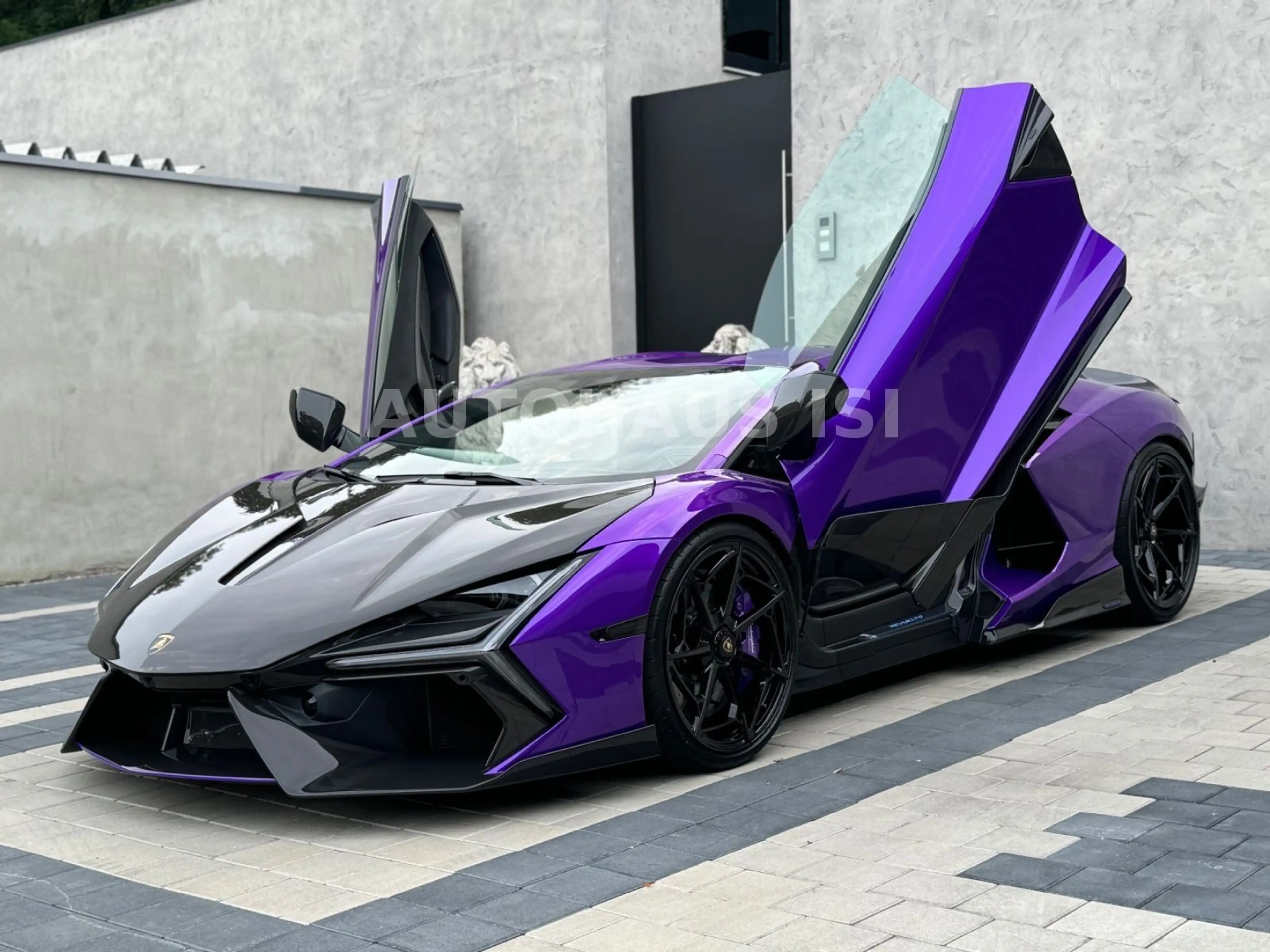 Lamborghini Revuelto by NOVITEC, FULL CARBON, AD-PERSONAM — photo 2