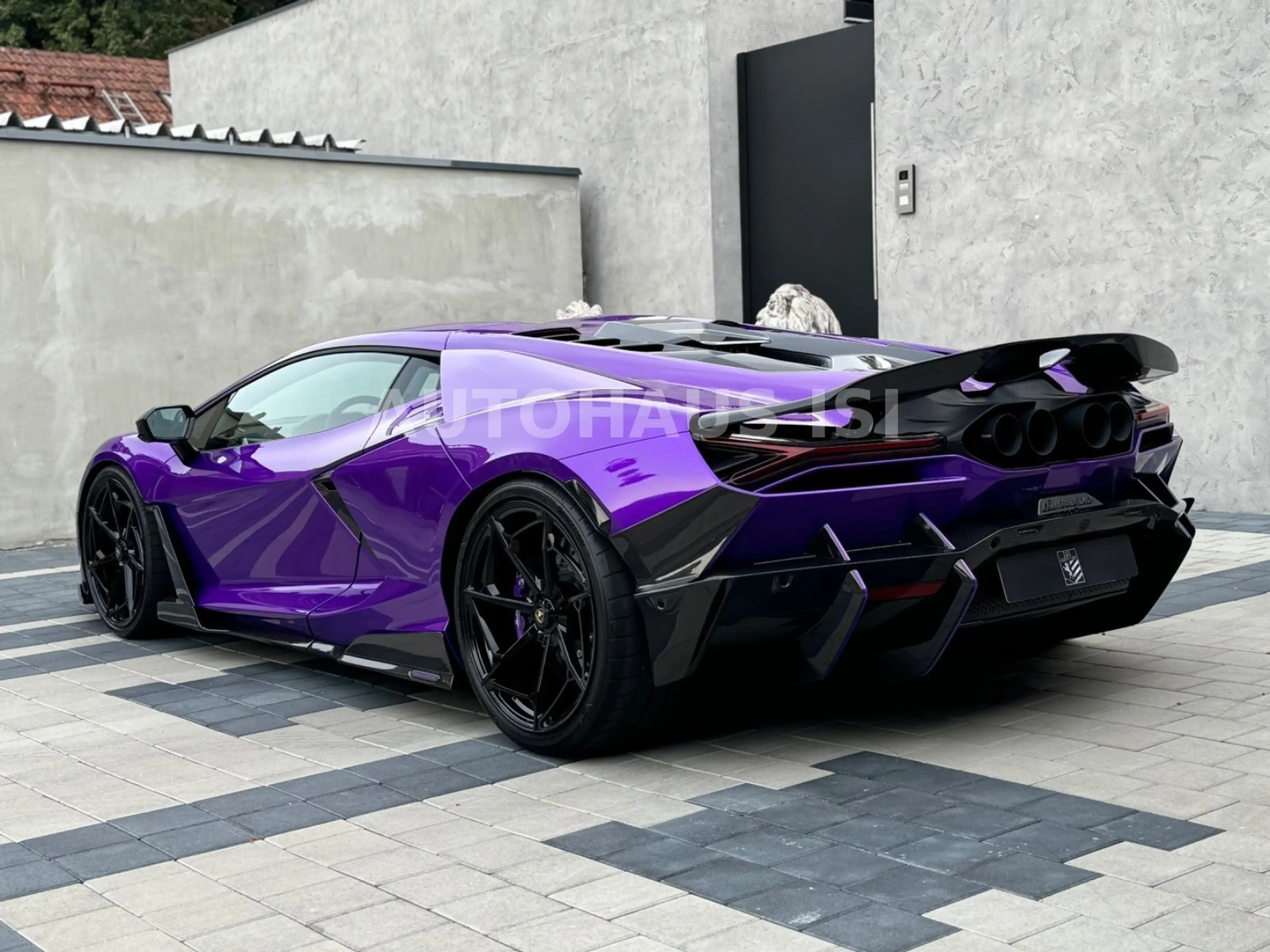Lamborghini Revuelto by NOVITEC, FULL CARBON, AD-PERSONAM — photo 6