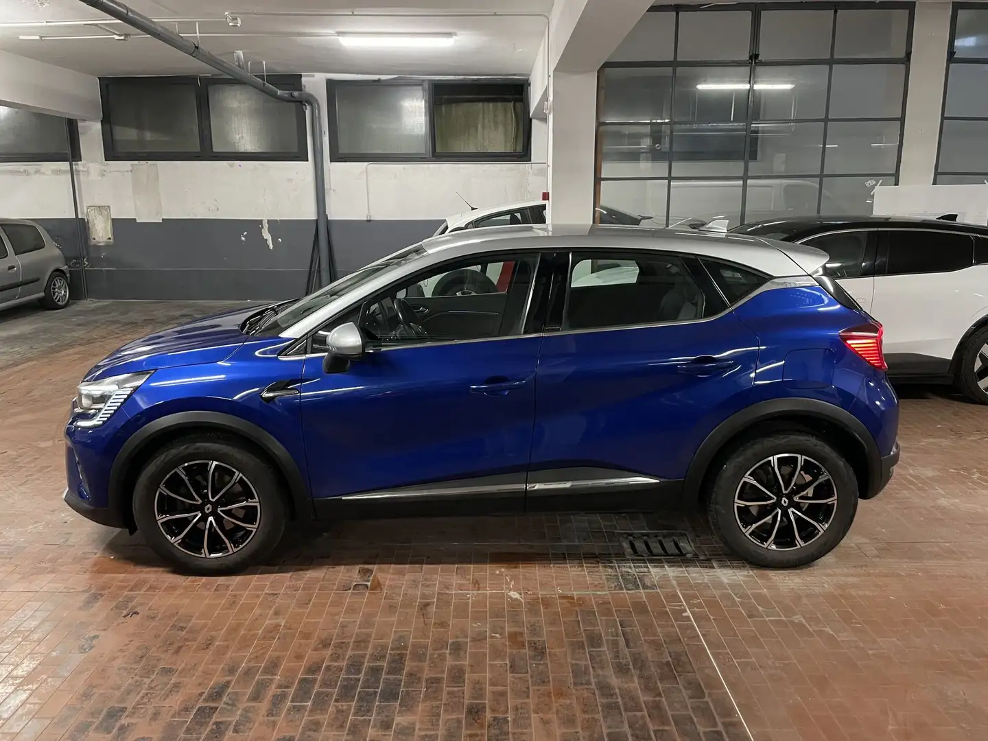 Renault Captur Captur Plug-in Hybrid E-Tech 160 CV Intens Blu/Azzurro - 2