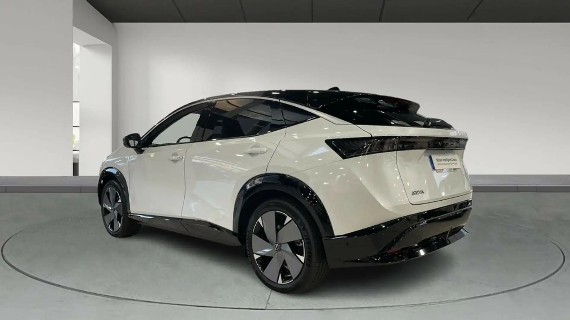 Nissan Ariya BEV 91KWH EVOLVE 22KW CHAR 242 5P Fehér - 2