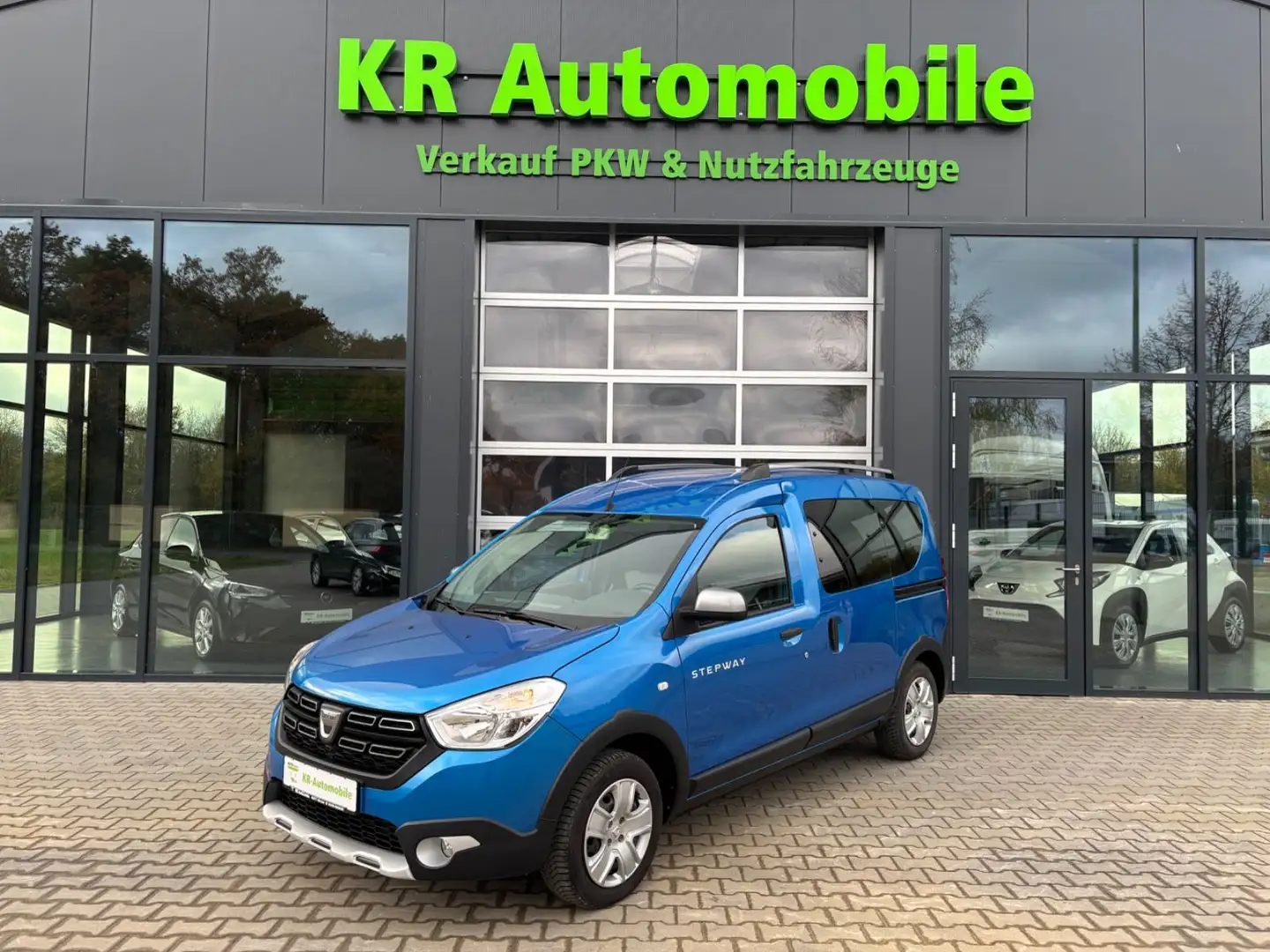 Dacia Dokker Stepway - 1.Hd. - unfallfrei Bleu - 2