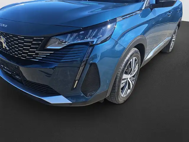 Peugeot 3008 view 11