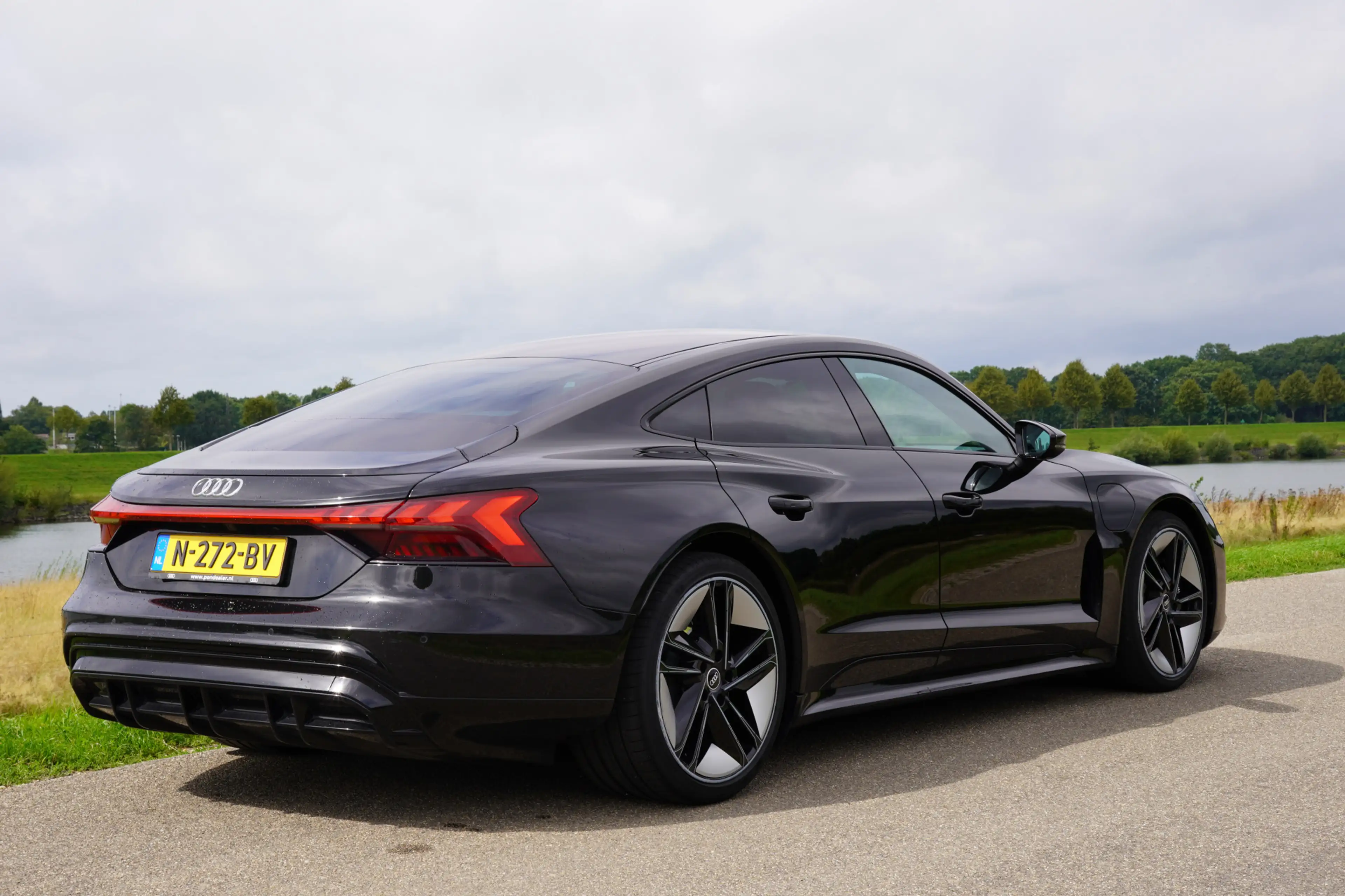 Audi e-tron GT GT 93 kWh / BTW / Pano / Luchtvering / Camera / — photo 7