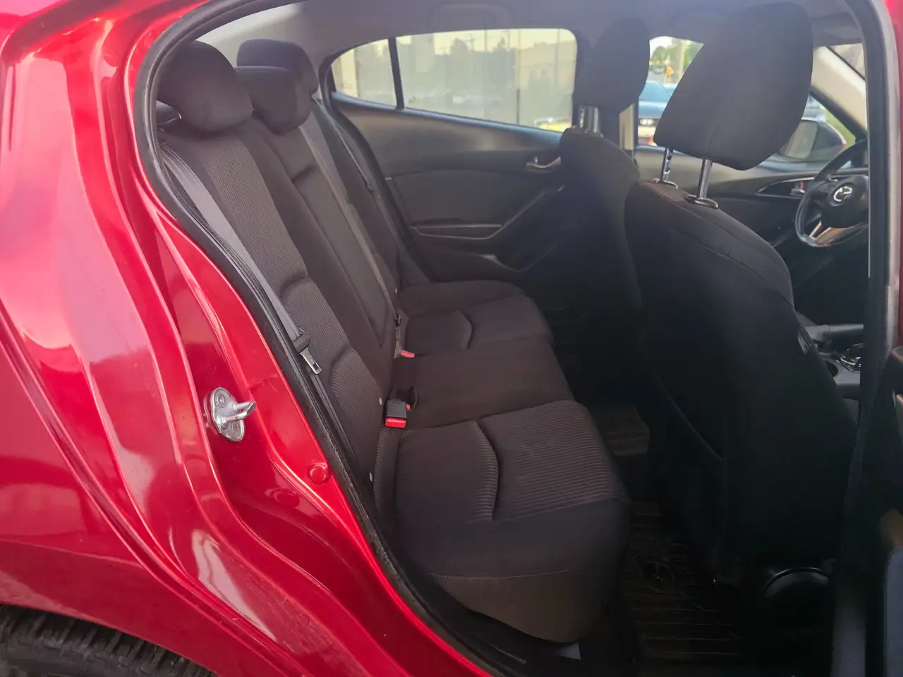 Mazda 3 снимка Mazda 3