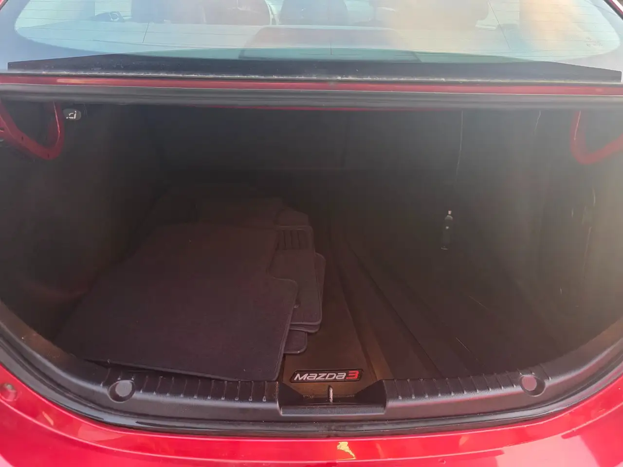 Mazda 3 снимка Mazda 3