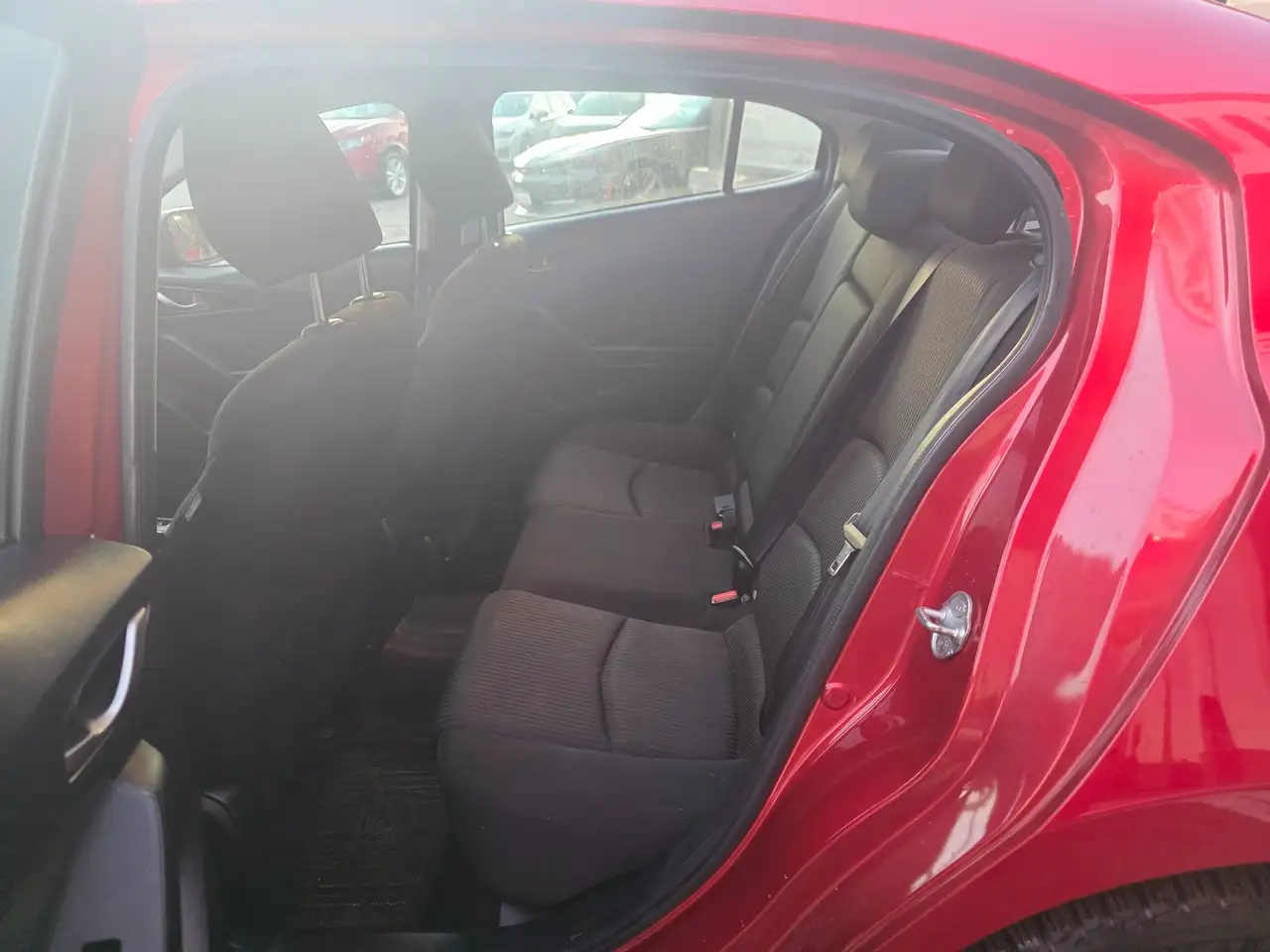 Mazda 3 снимка Mazda 3