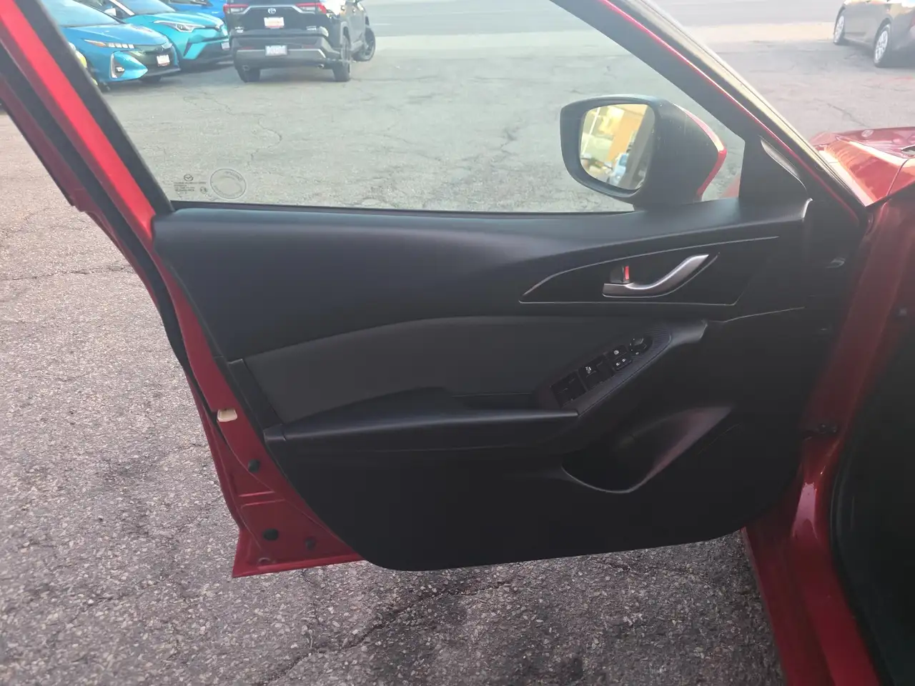 Mazda 3 снимка Mazda 3