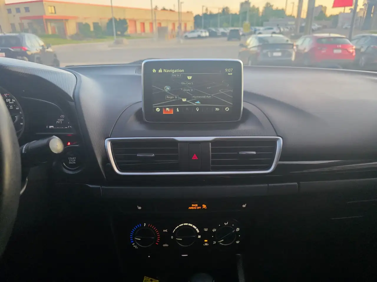 Mazda 3 снимка Mazda 3