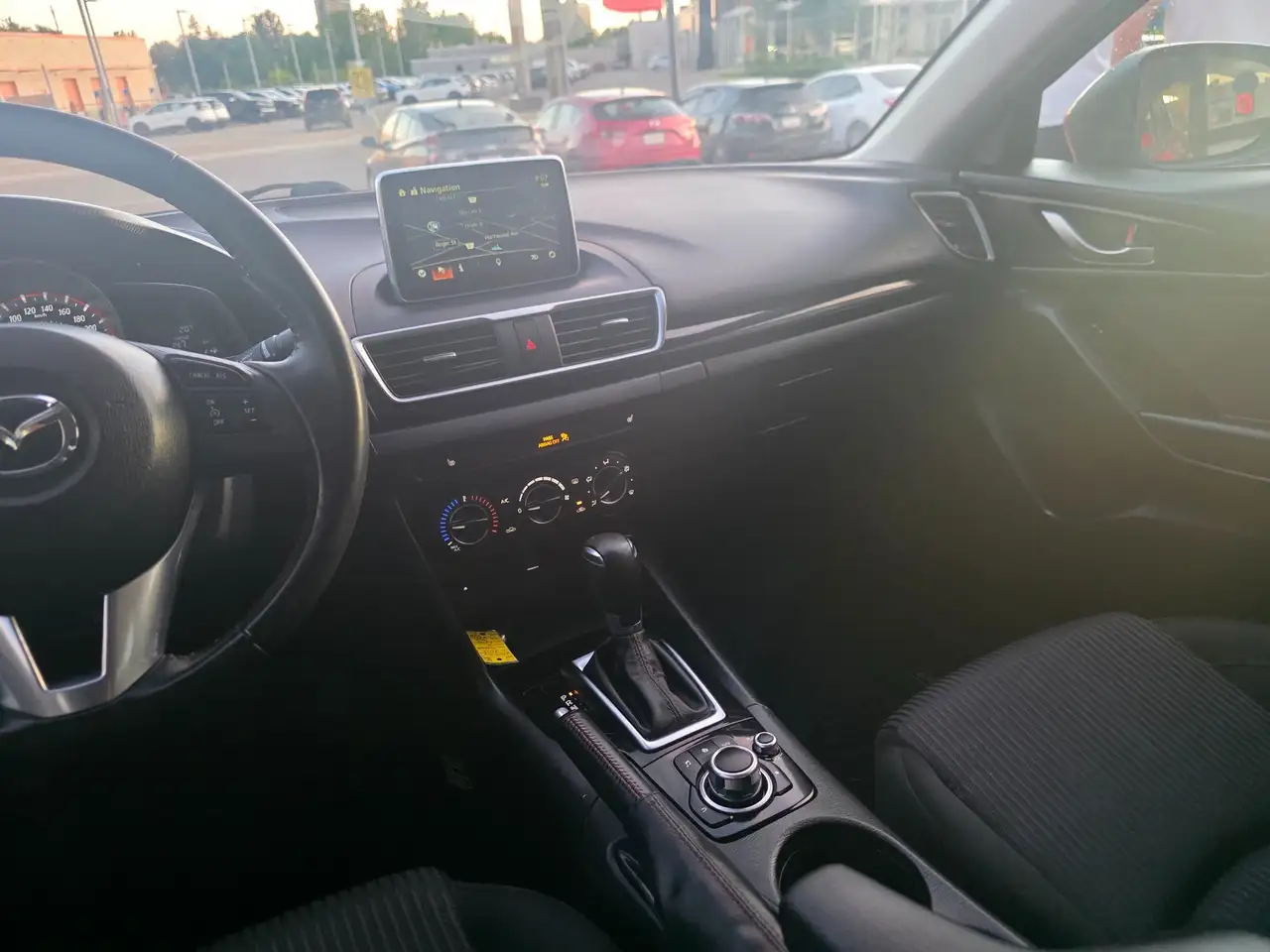 Mazda 3 снимка Mazda 3
