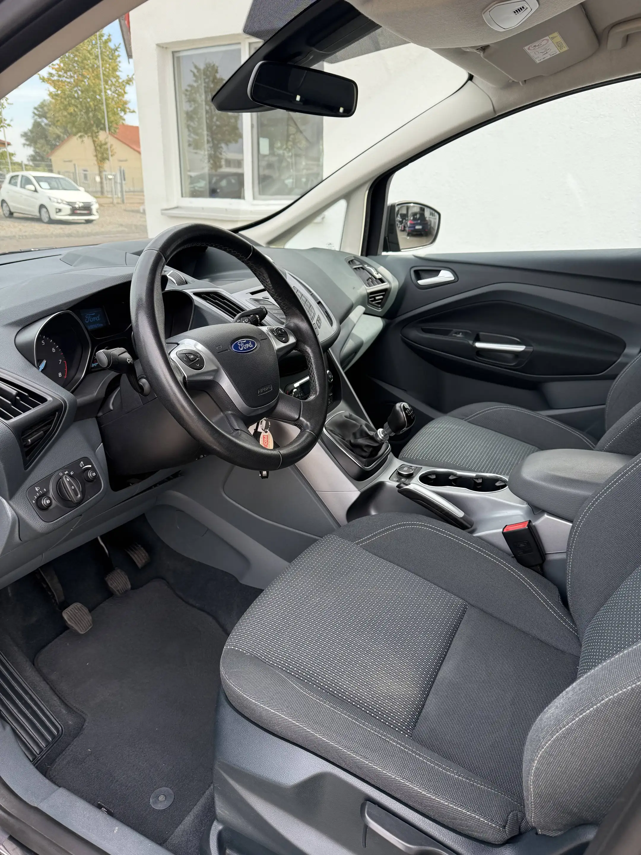 Ford C-Max Sync Edition Allwetter|PDC|Klima|AHK — photo 4