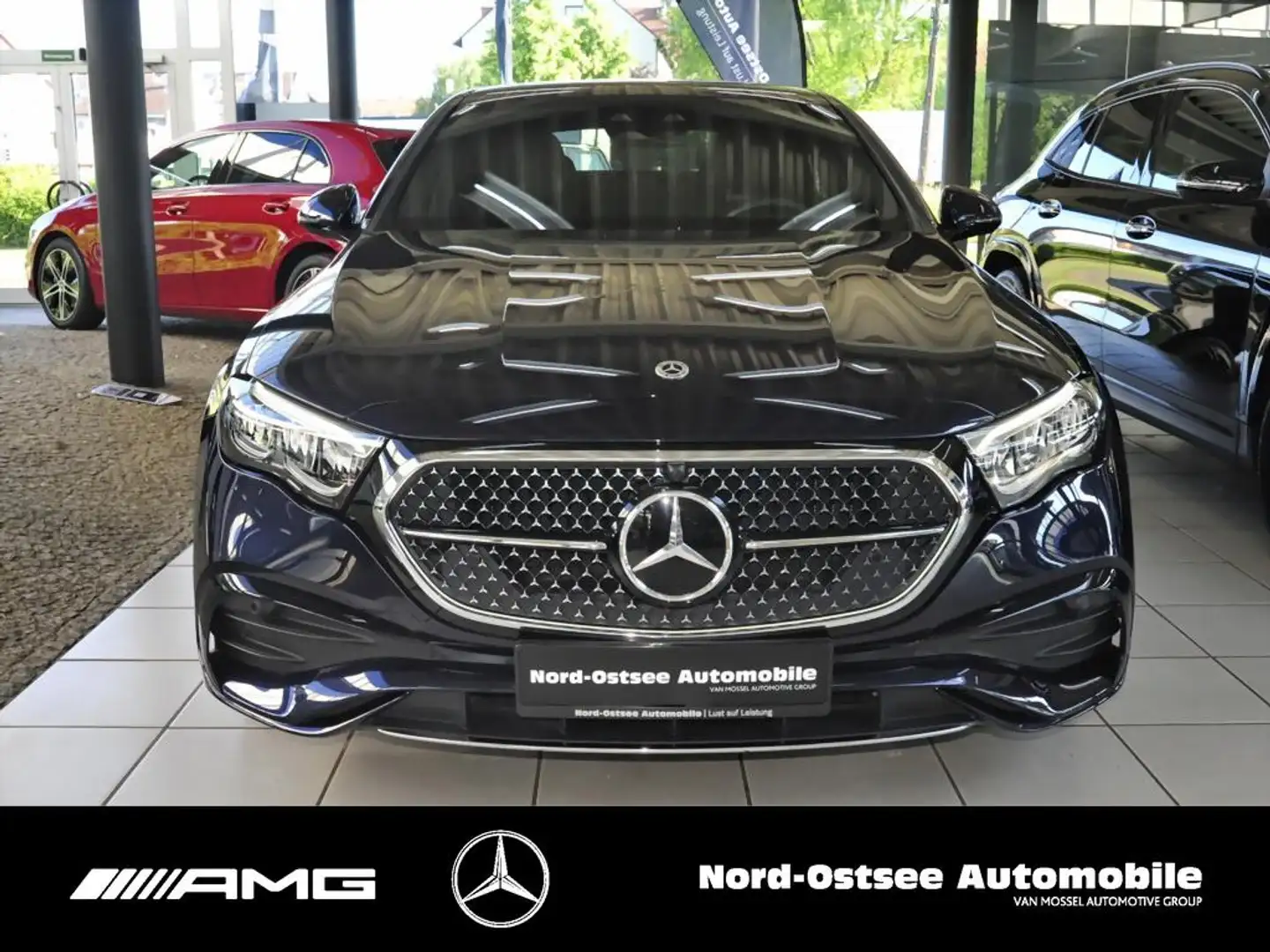 Mercedes-Benz E 220 d AMG KAMERA AHK DISTR. LED KEYLESS ADV. Blauw - 2