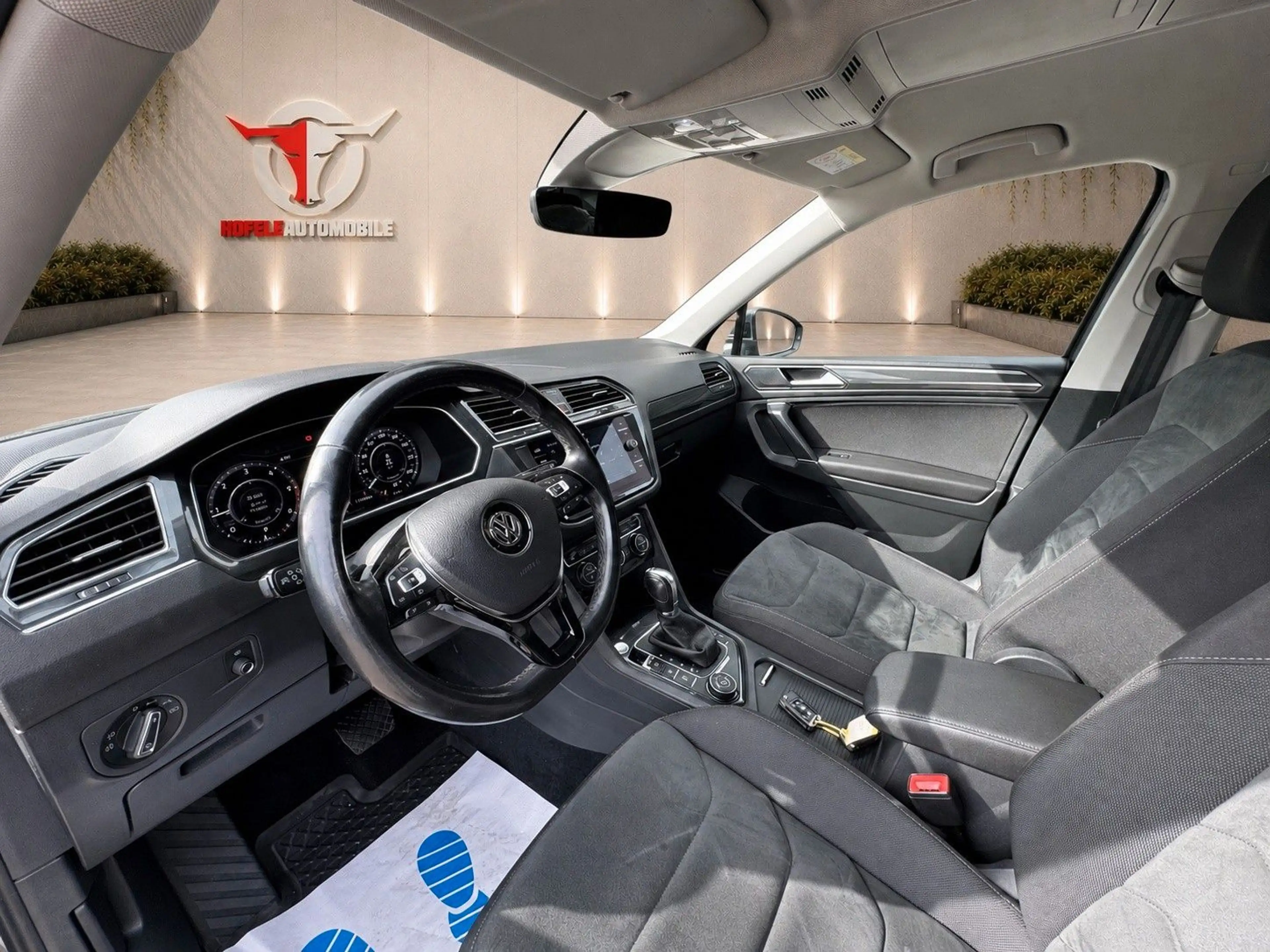 Volkswagen Tiguan Allspace Highline 4Motion*HUD/ACC/VC/LED* — photo 9