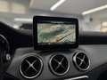 Mercedes-Benz GLA 180 Urban*Panorama*Standheizung*Offroad* Noir - thumbnail 27