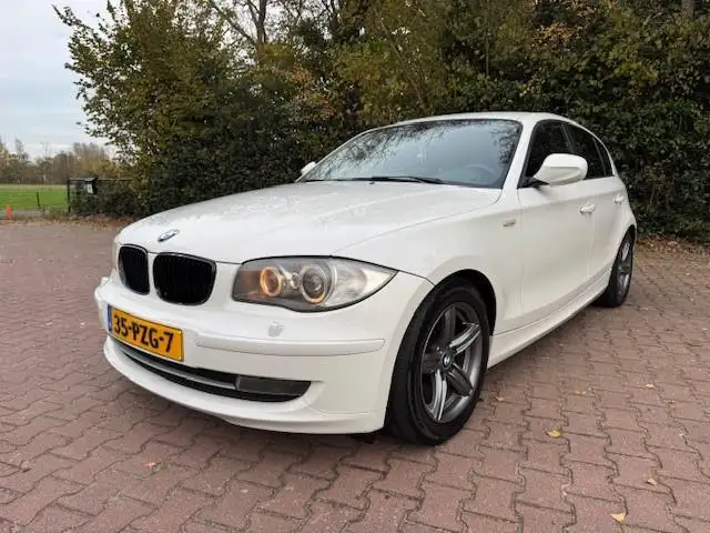 BMW 118 1-serie 118i EXECUTIVE/LEER/NAV/XENON/NIEUWE APK