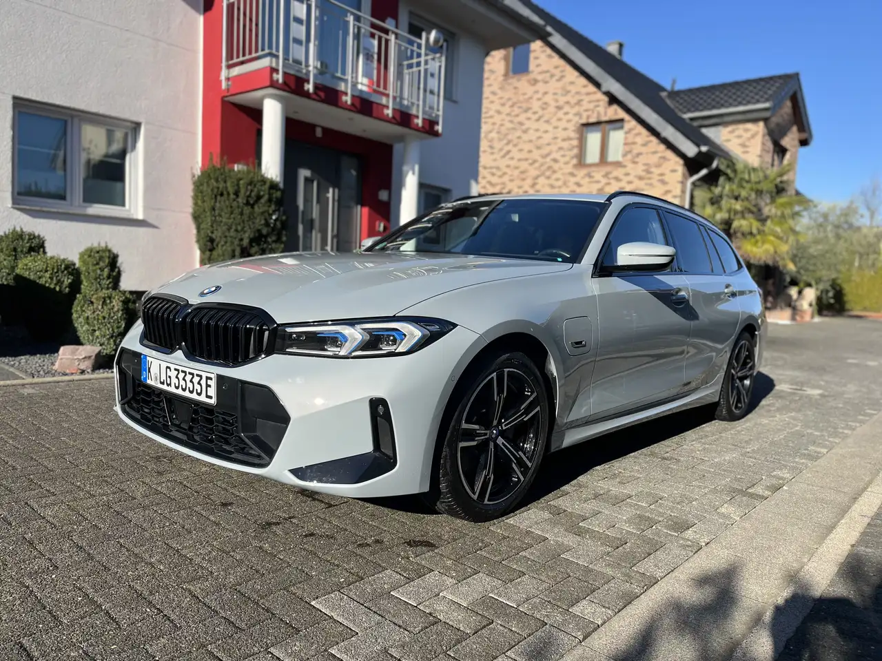 BMW 330