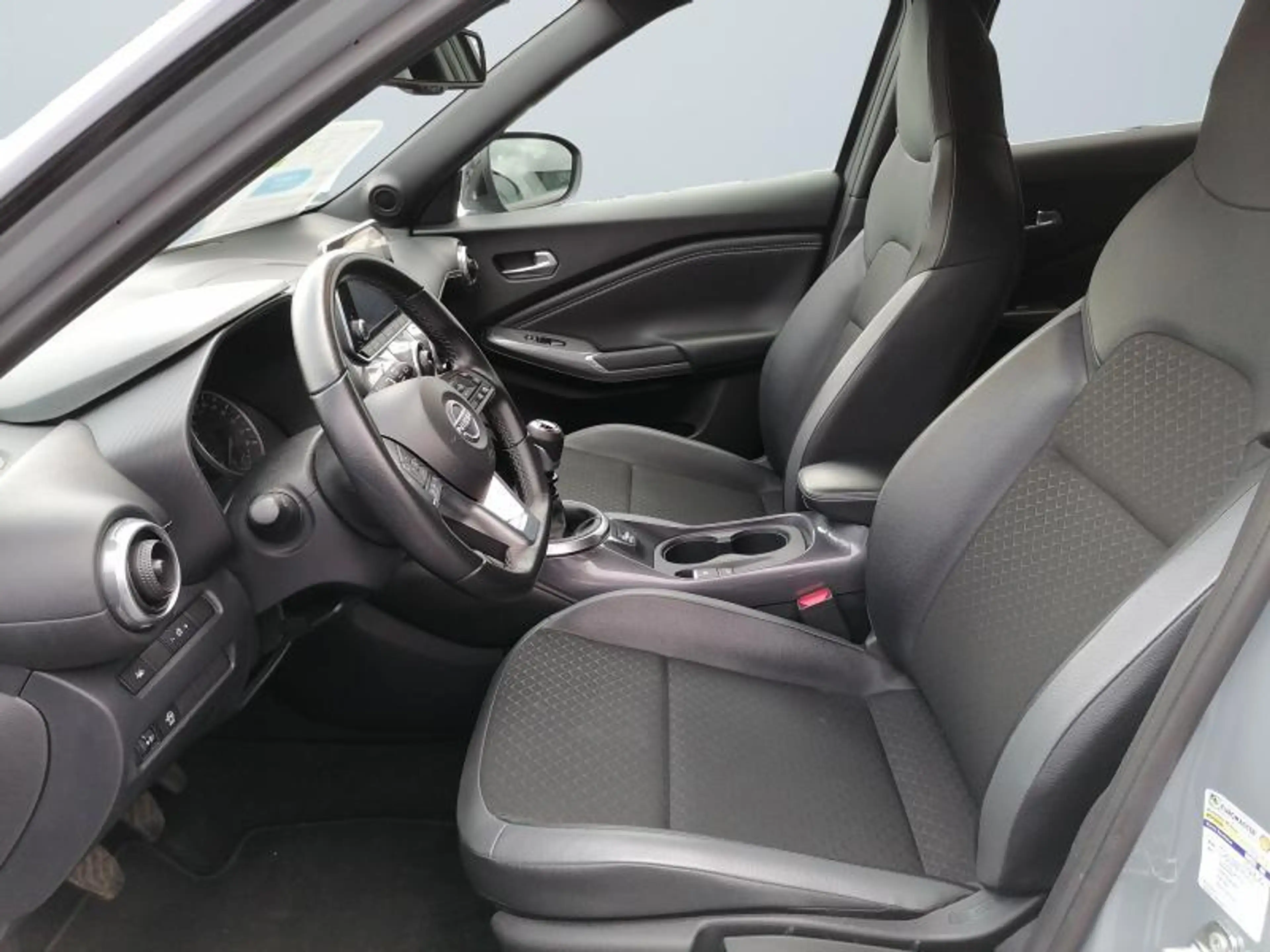 Nissan Juke 1.0L DIG-T 114 MT MY23 N-DESIGN ENIGMA BLACK 115 H — photo 15