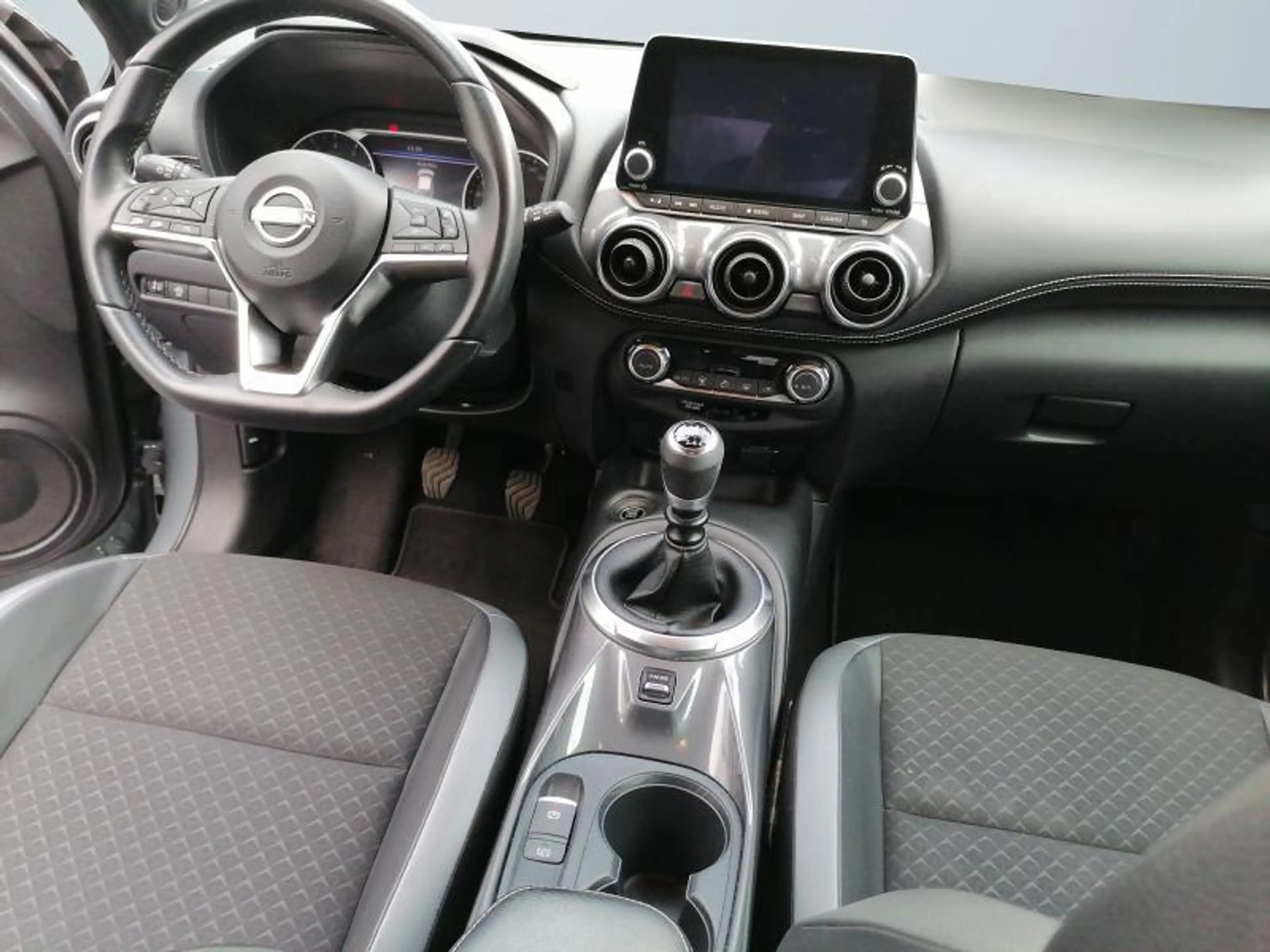Nissan Juke 1.0L DIG-T 114 MT MY23 N-DESIGN ENIGMA BLACK 115 H — photo 14