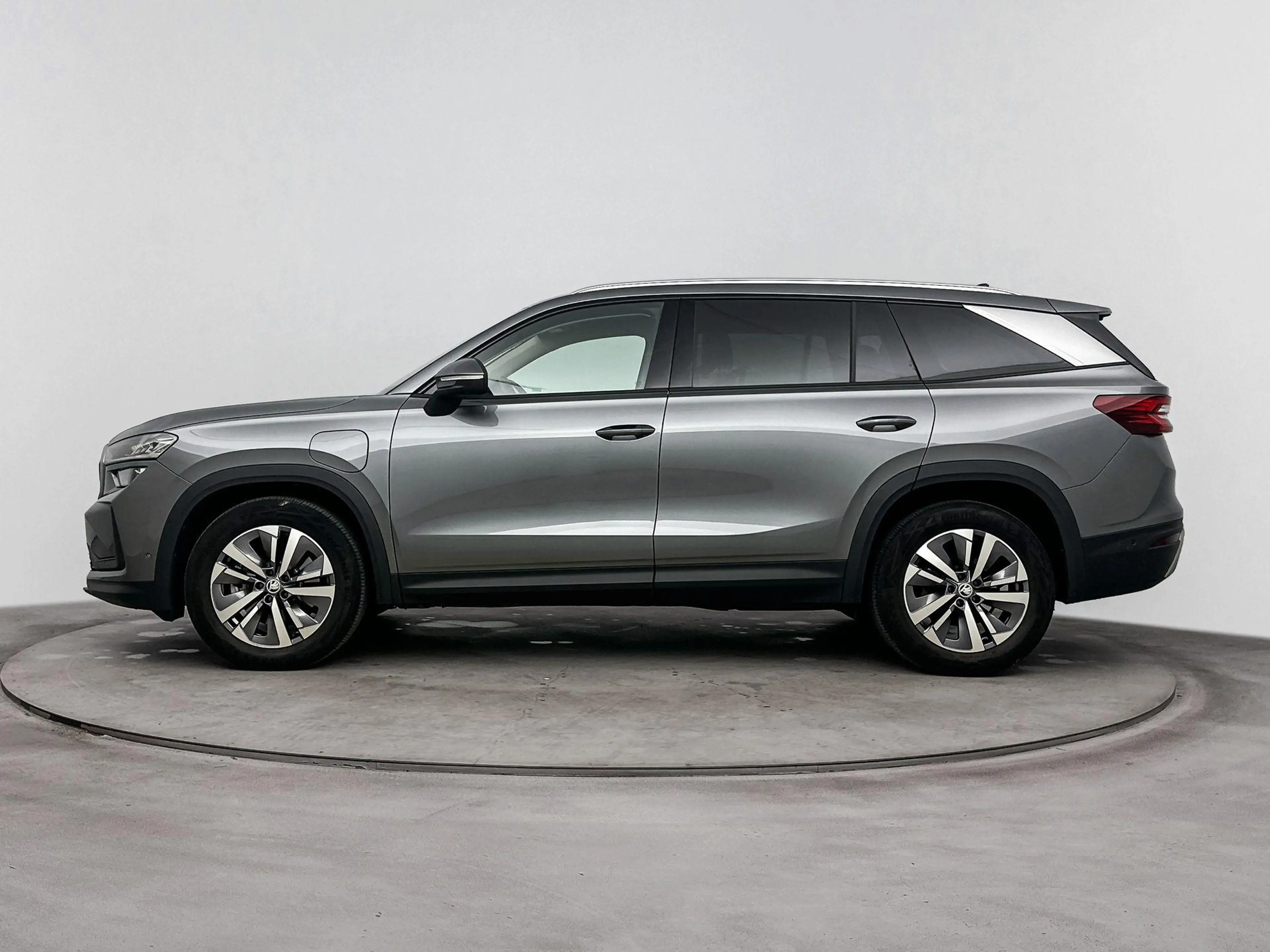 Skoda Kodiaq 1.5 TSI PHEV BUSINESS EDITION | TREKHAAK | LEDER | — photo 3