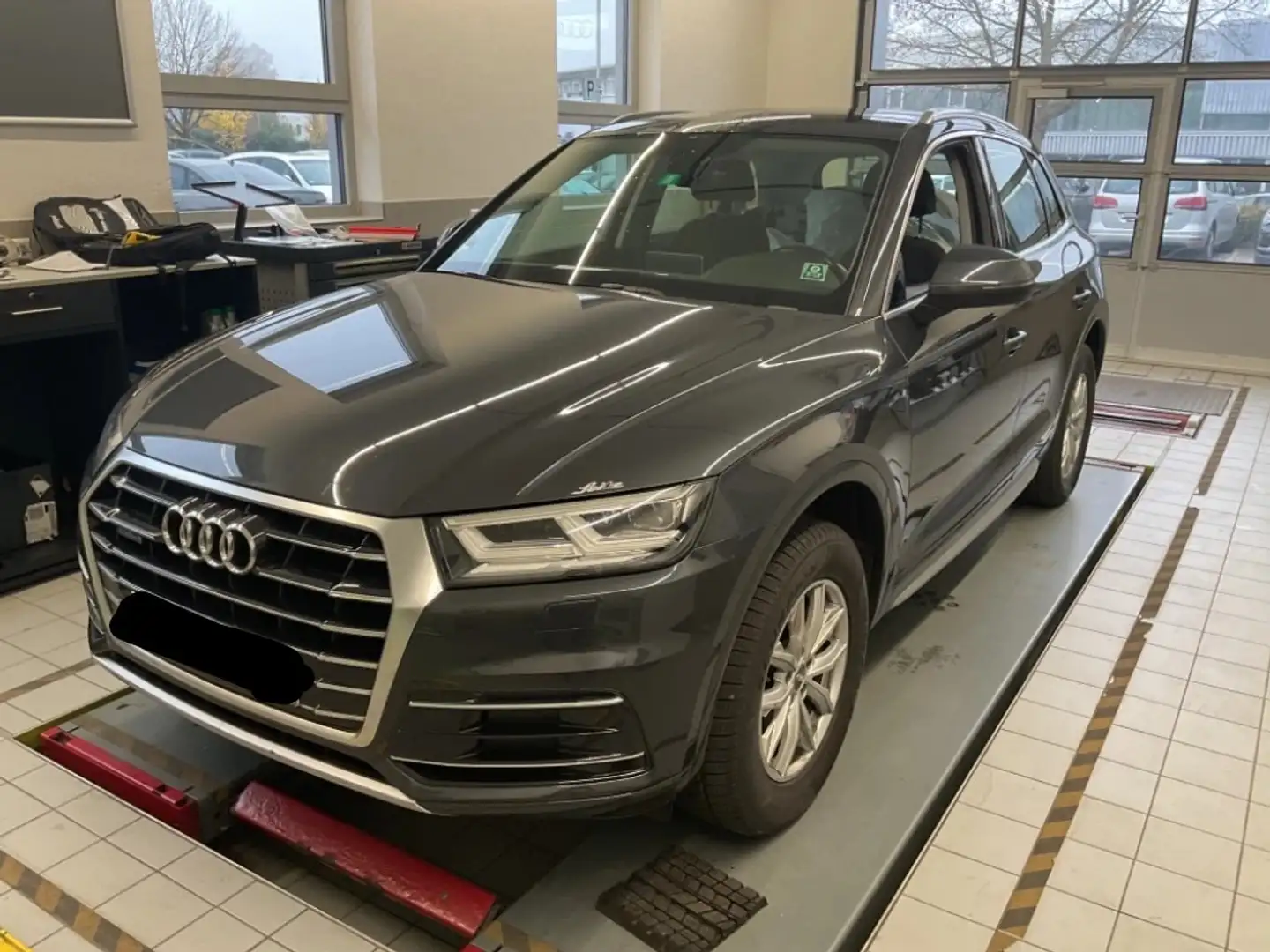 Audi Q5 40 TDI quattro design Grau - 2