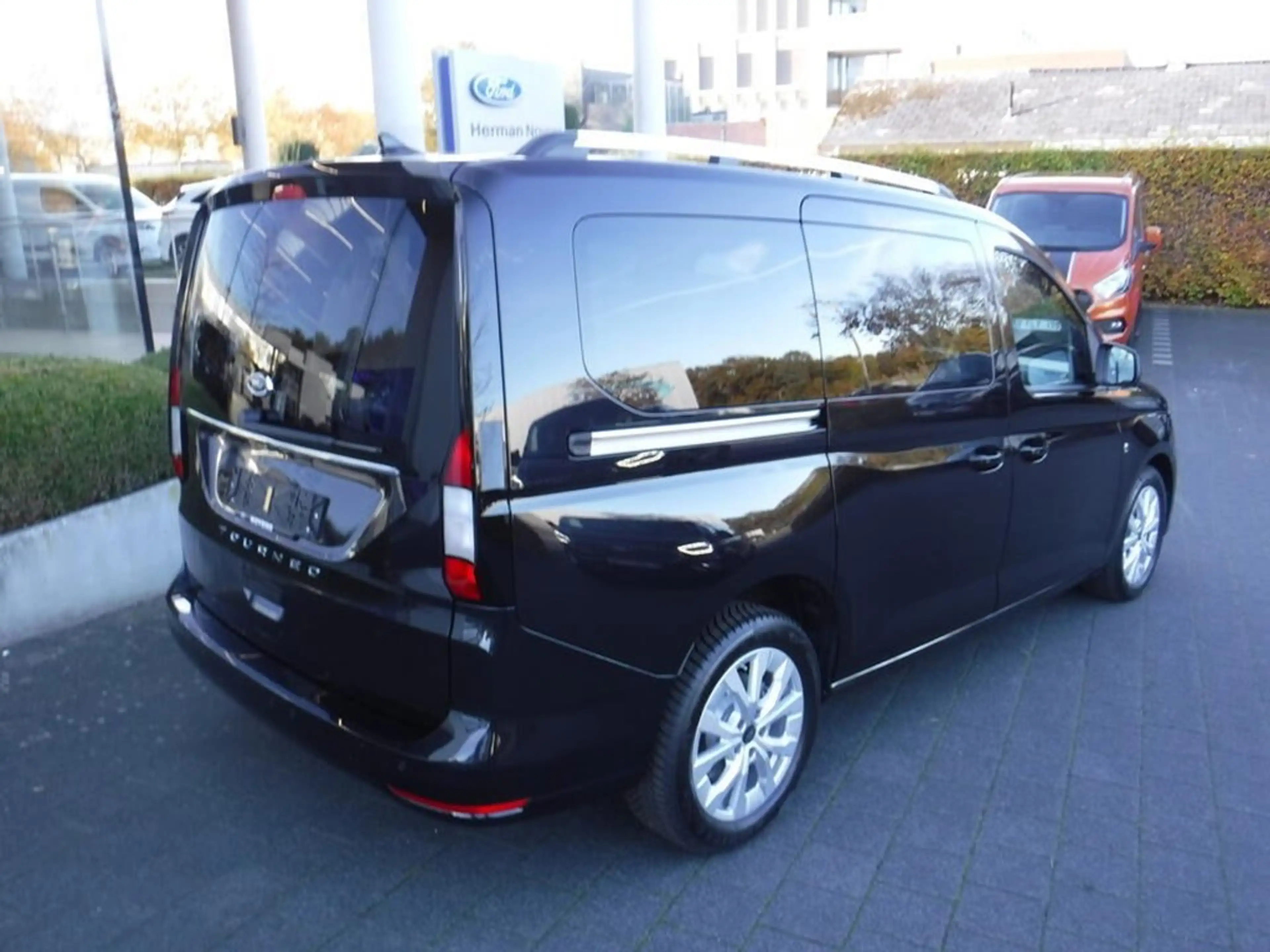 Ford Tourneo 1.5 benzine automaat — photo 3