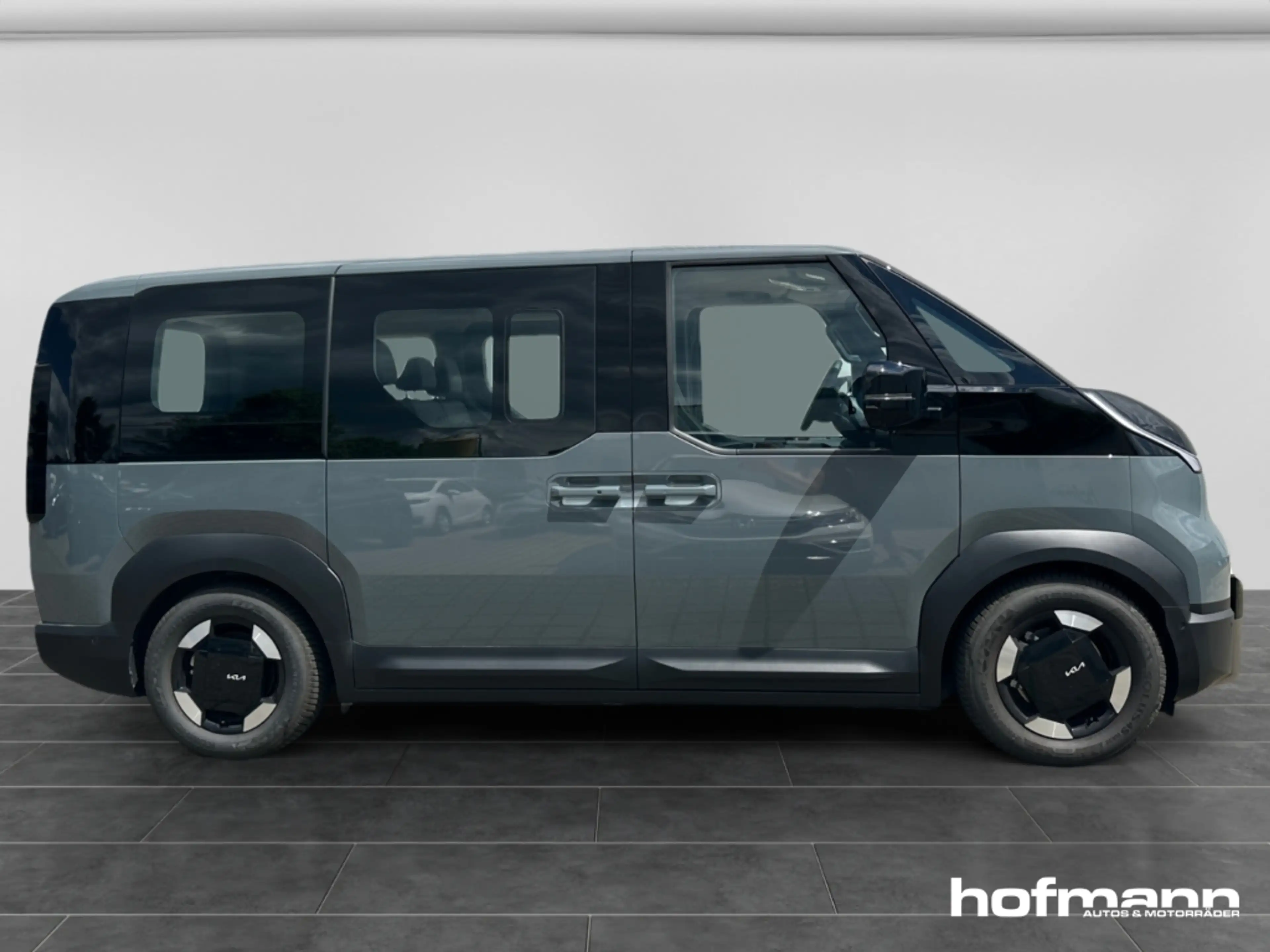 Kia PV5 Passenger Passenger Elite 71 Wärmepumpe E-Türen Leder LM Nav — photo 6