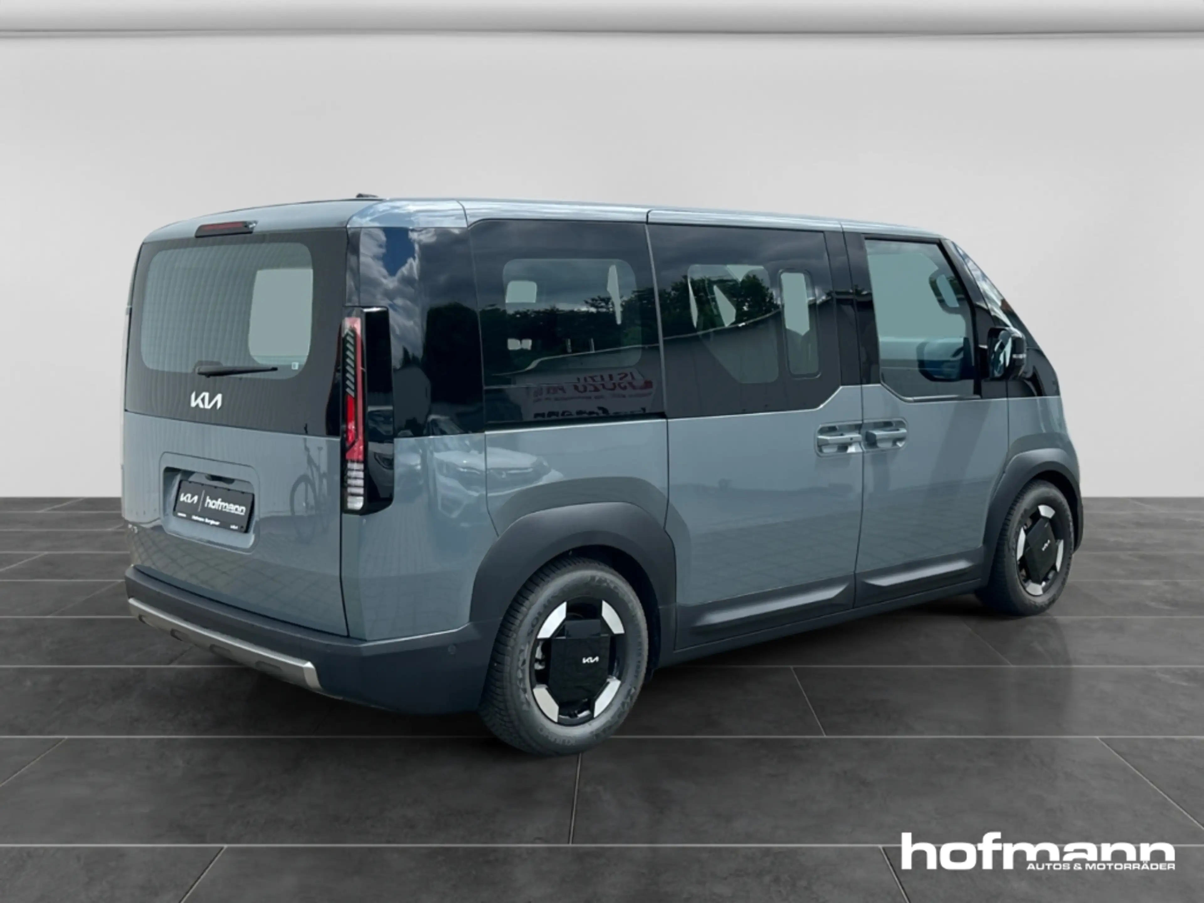 Kia PV5 Passenger Passenger Elite 71 Wärmepumpe E-Türen Leder LM Nav — photo 5