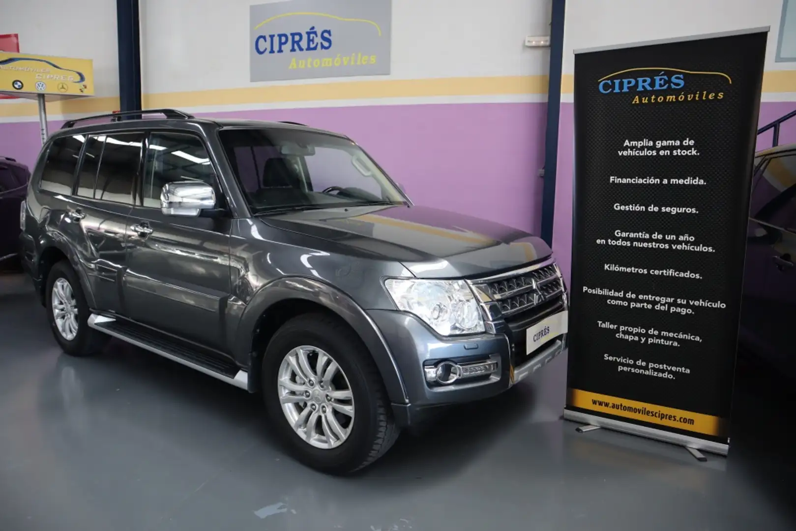 Mitsubishi Montero 3.2DI-D Kaiteki 5AT 190 Gris - 1