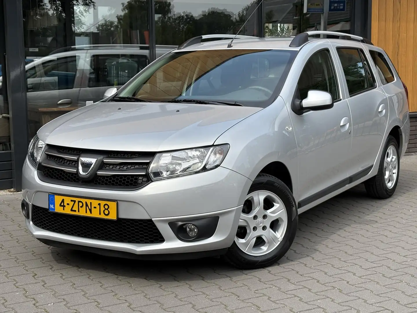 Dacia Logan MCV 0.9 TCe Navi, Cruise control, PDC, Garantie Grijs - 2