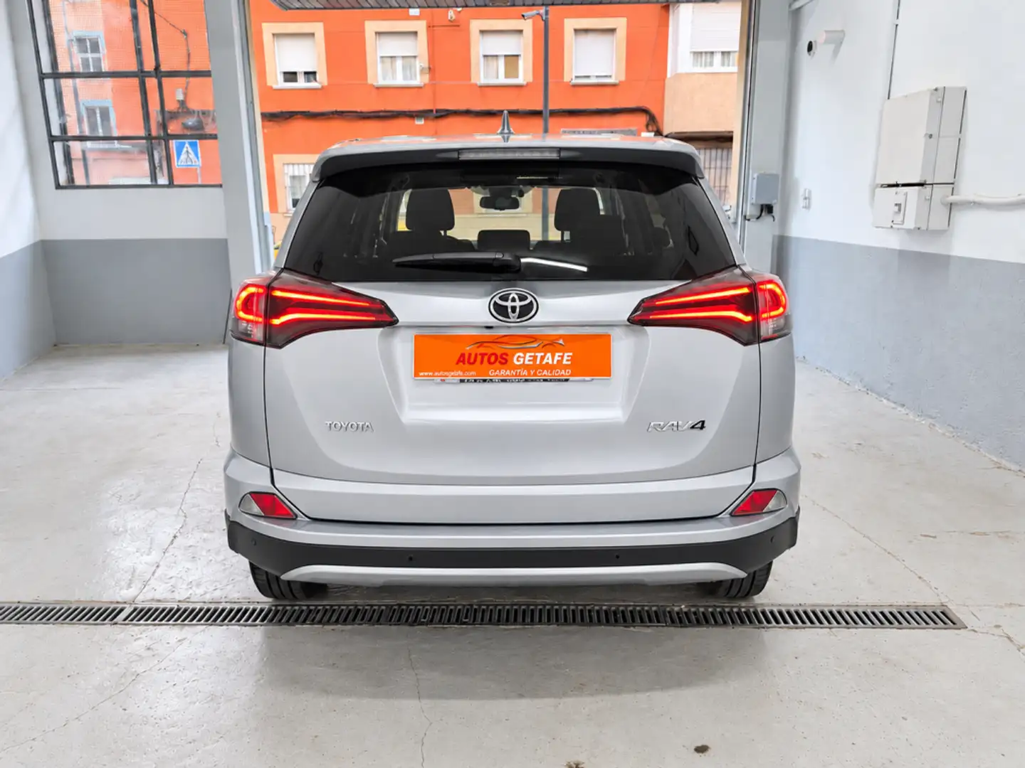 Toyota RAV4 150D Advance AWD Gris - 2