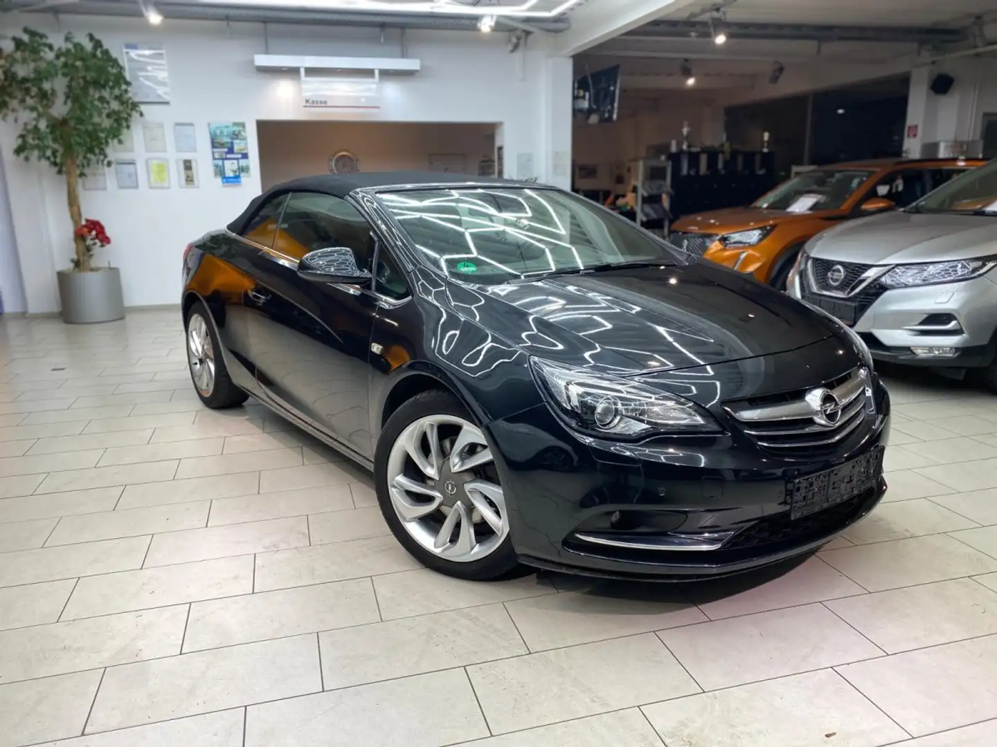 Opel Cascada 1.4 Turbo Innovation Bi-Xenon Tempo PDC Sportsitze - 2