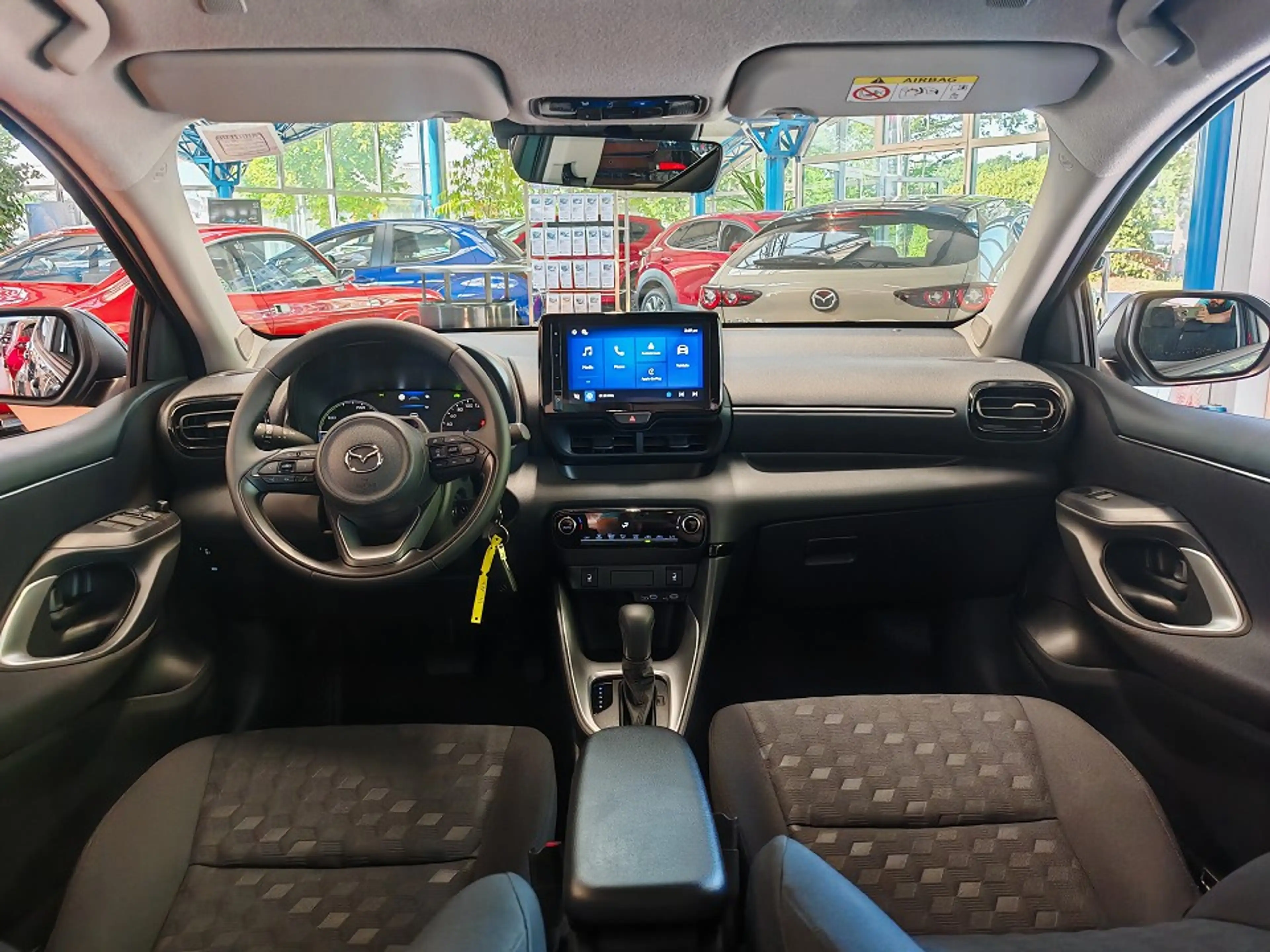 Mazda 2 Hybrid 1.5L Hybrid VVT-i 116 — photo 10