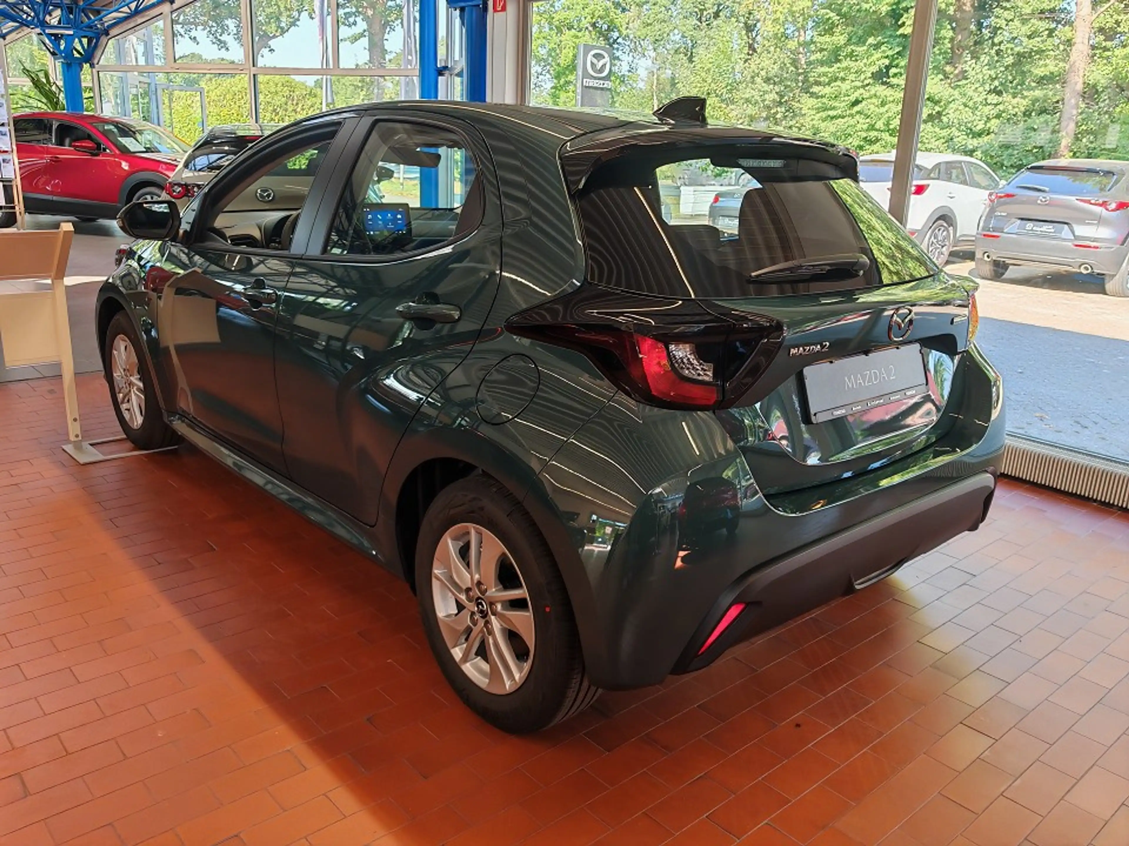 Mazda 2 Hybrid 1.5L Hybrid VVT-i 116 — photo 11