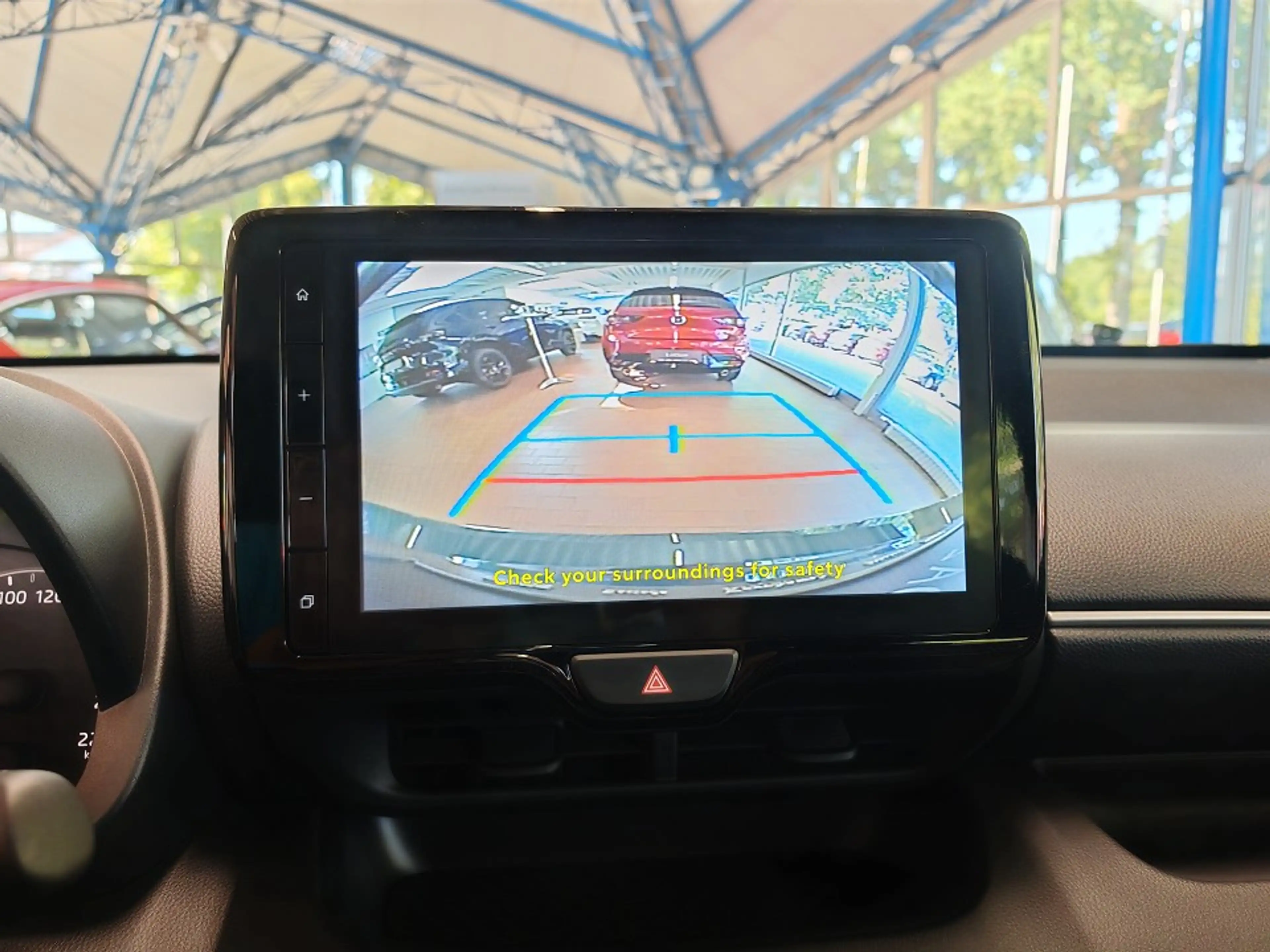 Mazda 2 Hybrid 1.5L Hybrid VVT-i 116 — photo 15