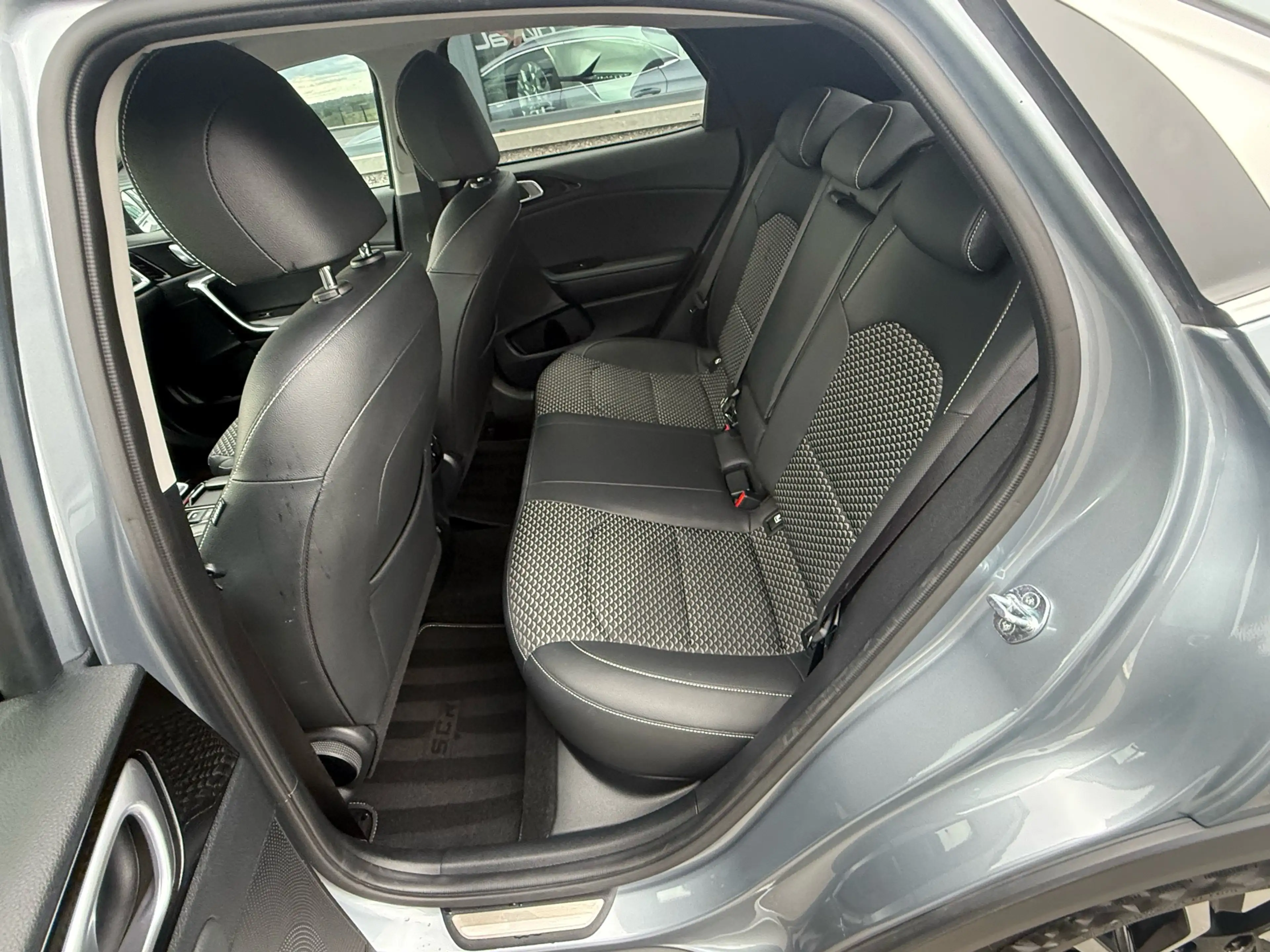 Kia XCeed 😍ETAT EXCEPTIONNEL✅GARANTIE 3ANS👌DISPO IMM — photo 14