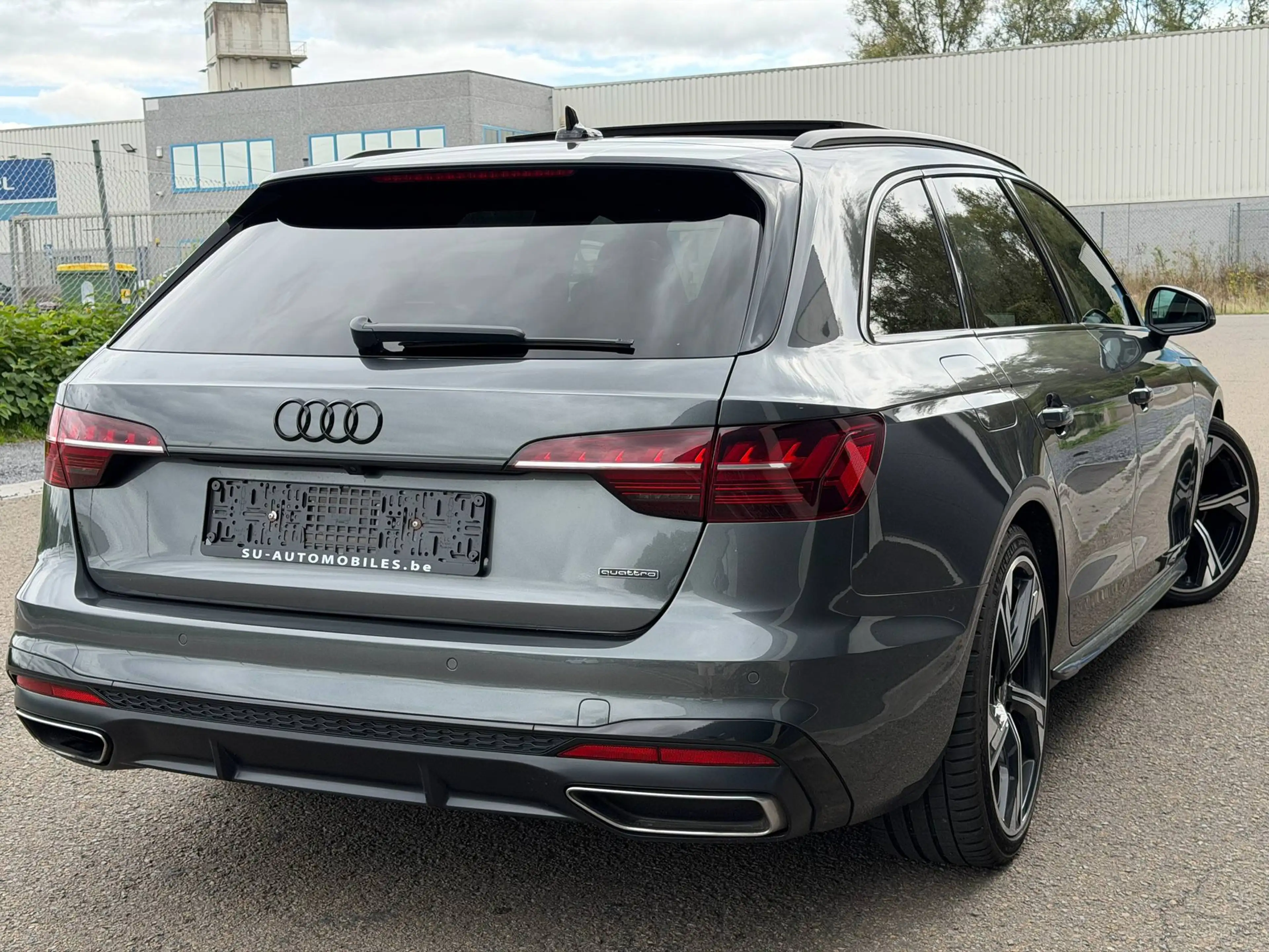 Audi A4 35 TDi S-Line-AUTO. FULL OPTIONS - Black Pack/Carbone/Pano/Matrix/Cockpit — photo 6
