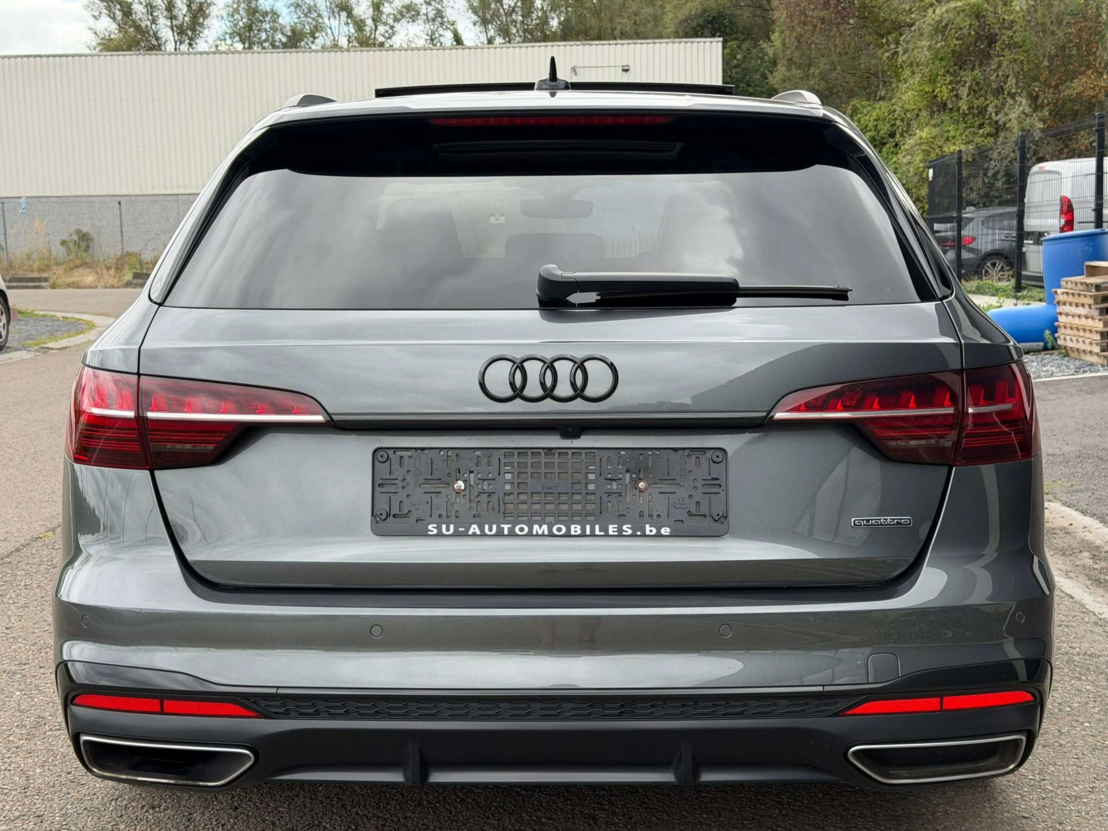 Audi A4 35 TDi S-Line-AUTO. FULL OPTIONS - Black Pack/Carbone/Pano/Matrix/Cockpit — photo 5