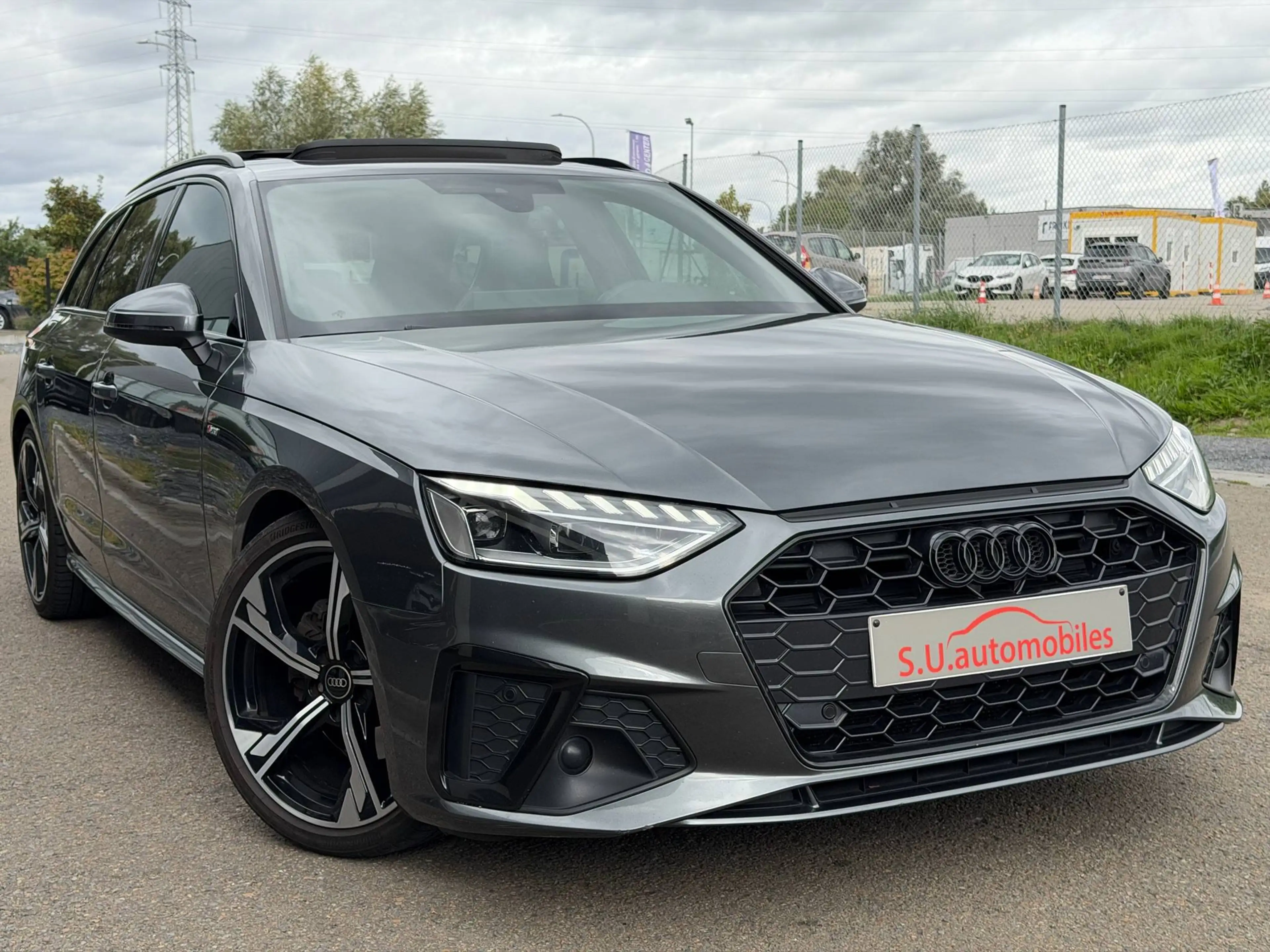 Audi A4 35 TDi S-Line-AUTO. FULL OPTIONS - Black Pack/Carbone/Pano/Matrix/Cockpit — photo 3