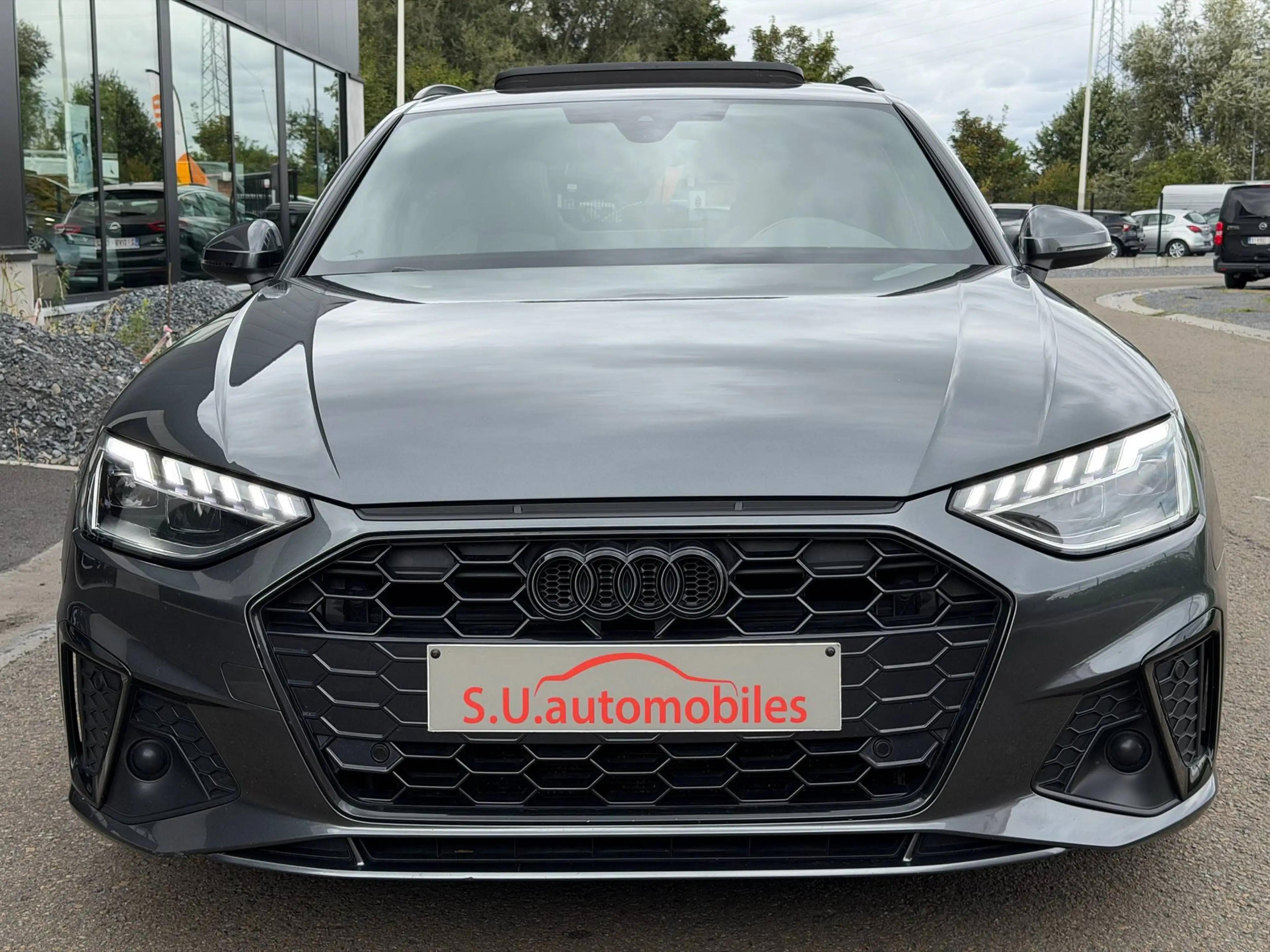 Audi A4 35 TDi S-Line-AUTO. FULL OPTIONS - Black Pack/Carbone/Pano/Matrix/Cockpit — photo 2